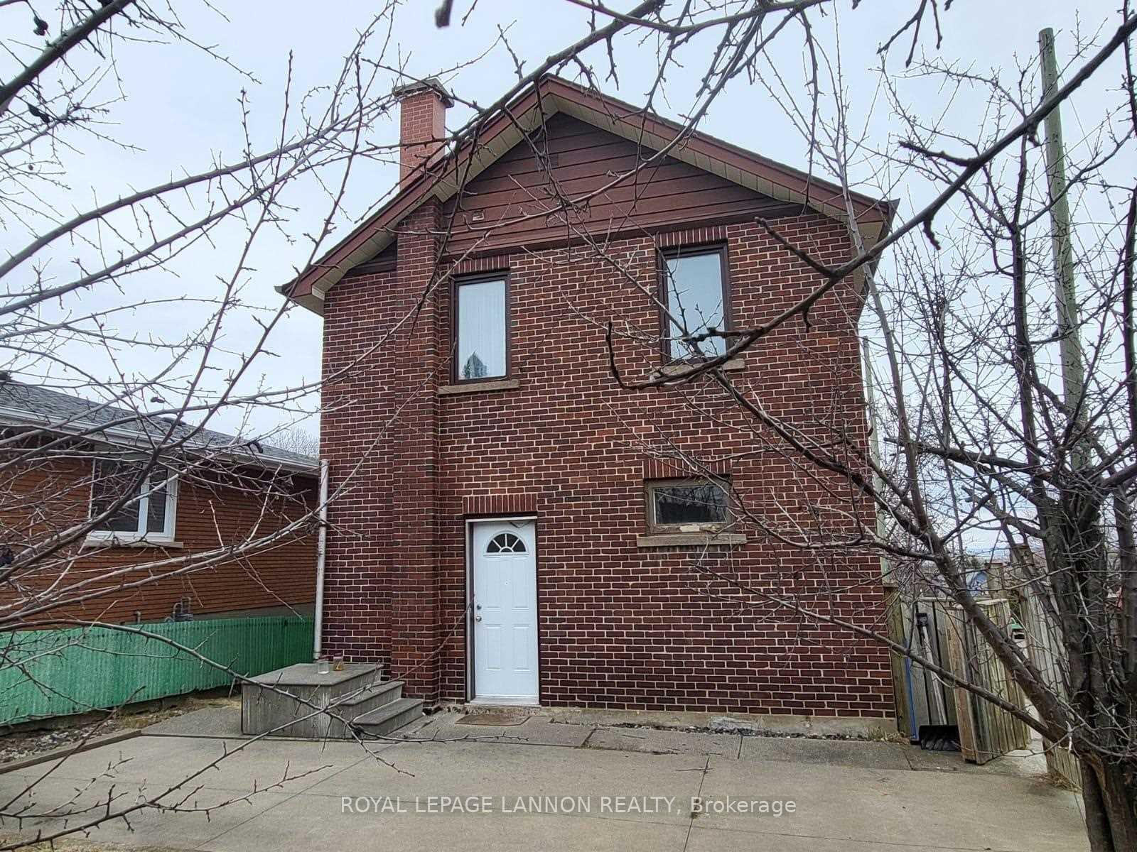 Photo 2 of 98 Banning Street, Thunder Bay, Court / Cumberland — HOMEH