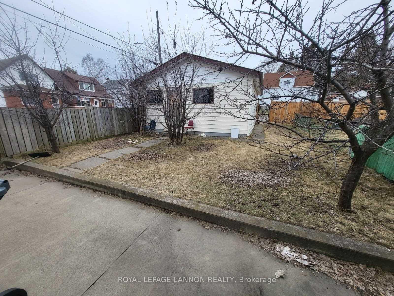 Photo 5 of 98 Banning Street, Thunder Bay, Court / Cumberland — HOMEH