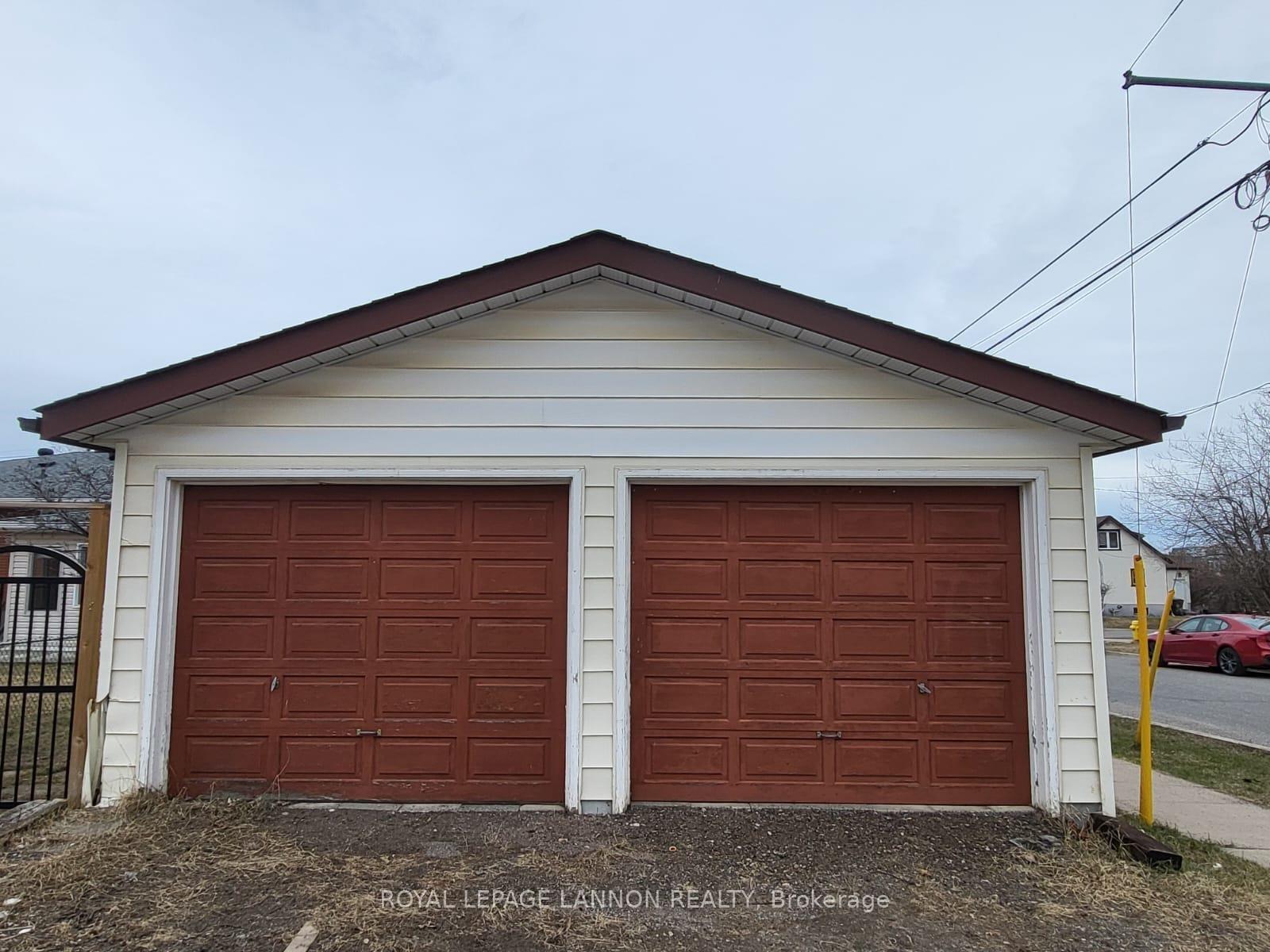 Photo 15 of 98 Banning Street, Thunder Bay, Court / Cumberland — HOMEH