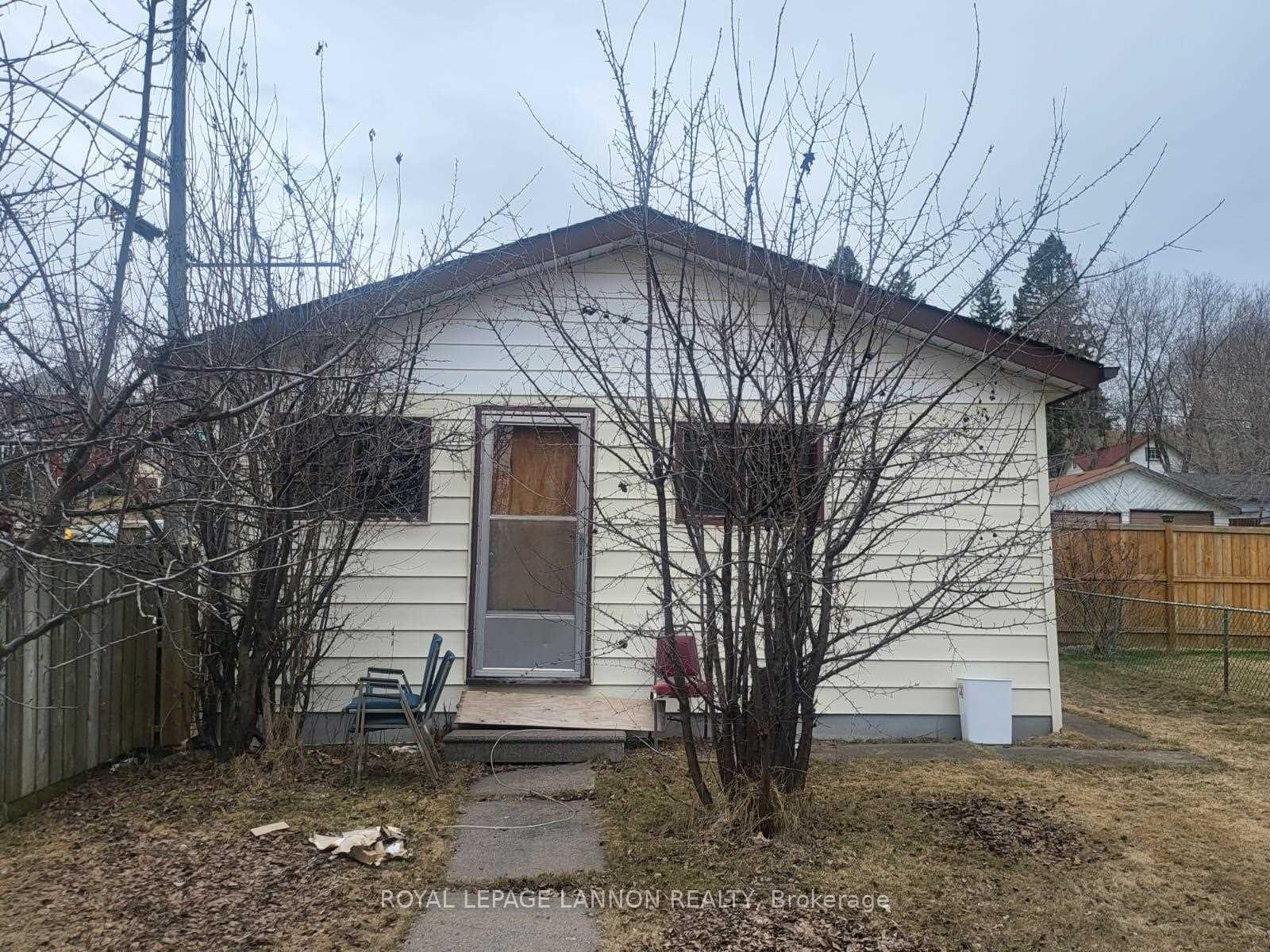 Photo 16 of 98 Banning Street, Thunder Bay, Court / Cumberland — HOMEH