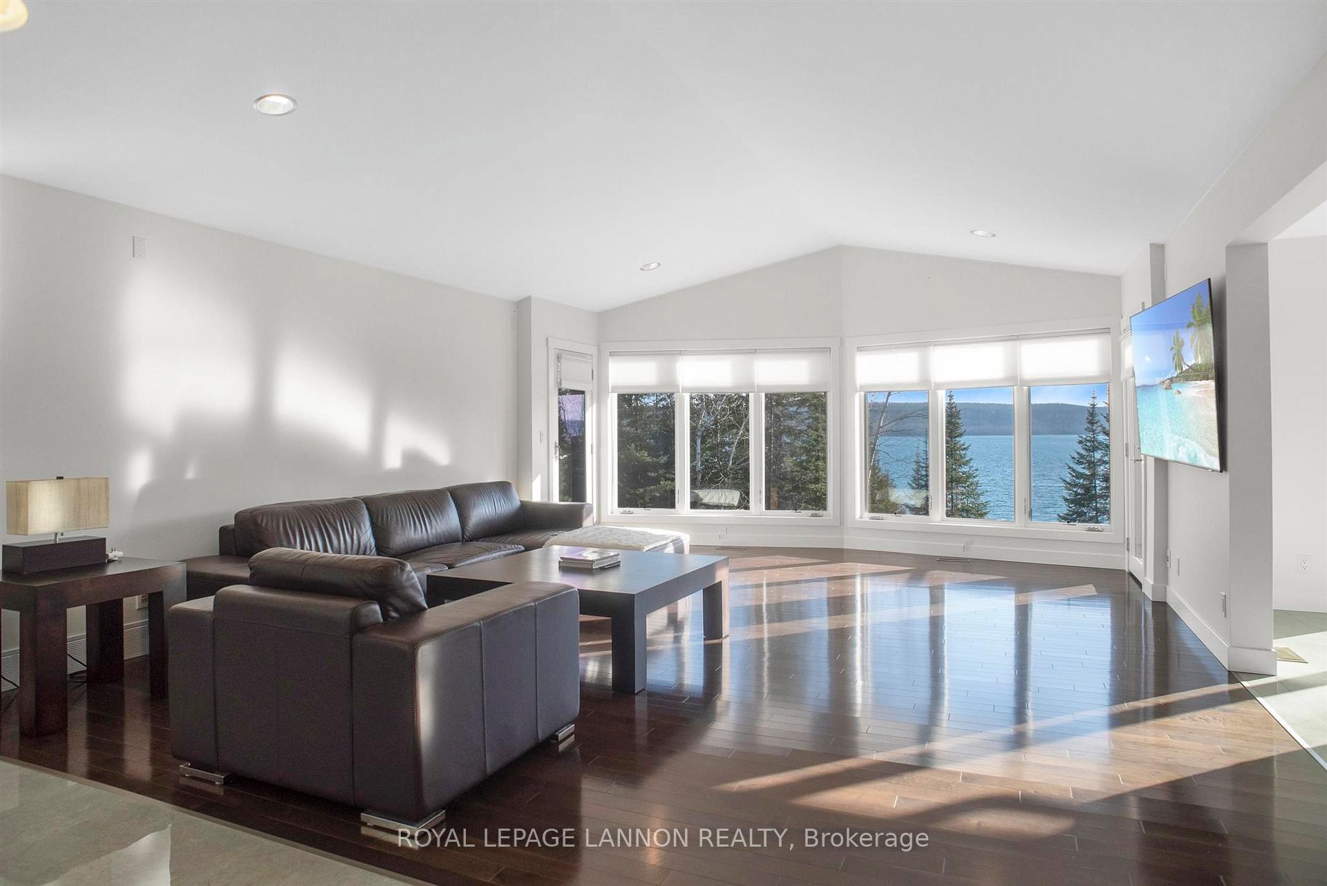 Photo 3 of 3205 Nelson Drive, Shuniah — HOMEH