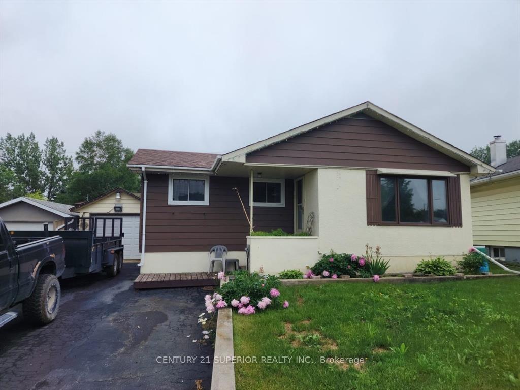 Photo 1 of 6 Mona Drive, Manitouwadge — HOMEH