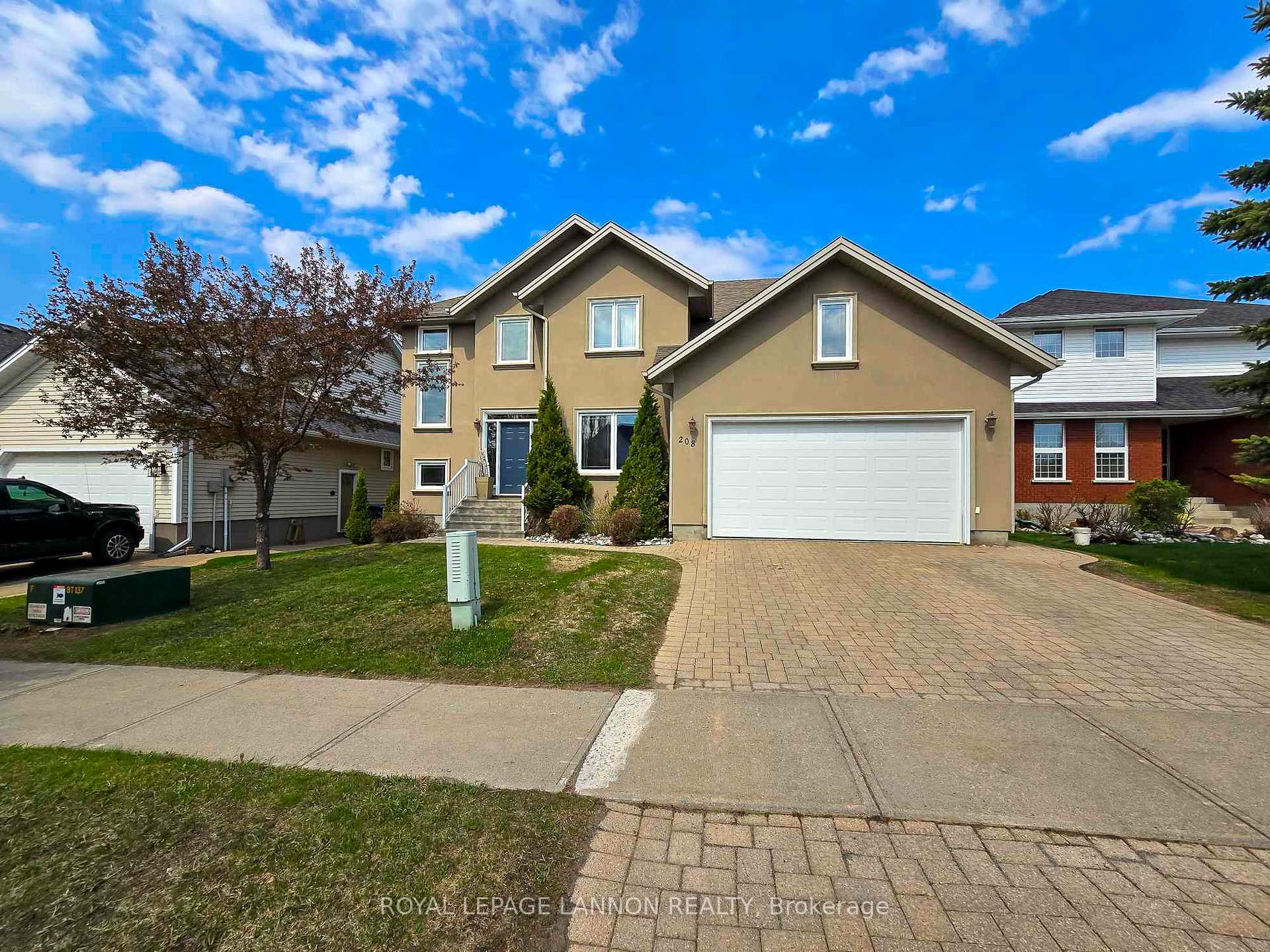Photo 2 of 208 Cedarview Byway, Thunder Bay, River Terrace — HOMEH