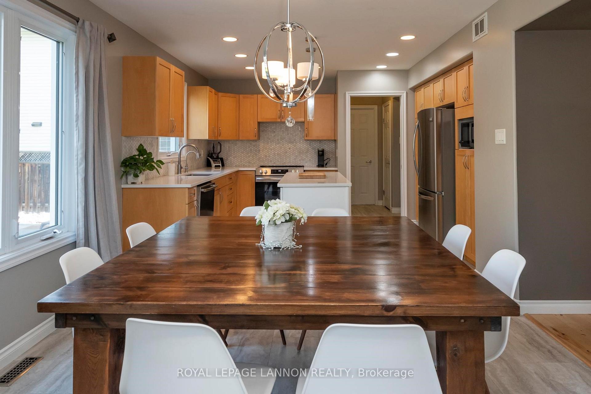 Photo 14 of 208 Cedarview Byway, Thunder Bay, River Terrace — HOMEH