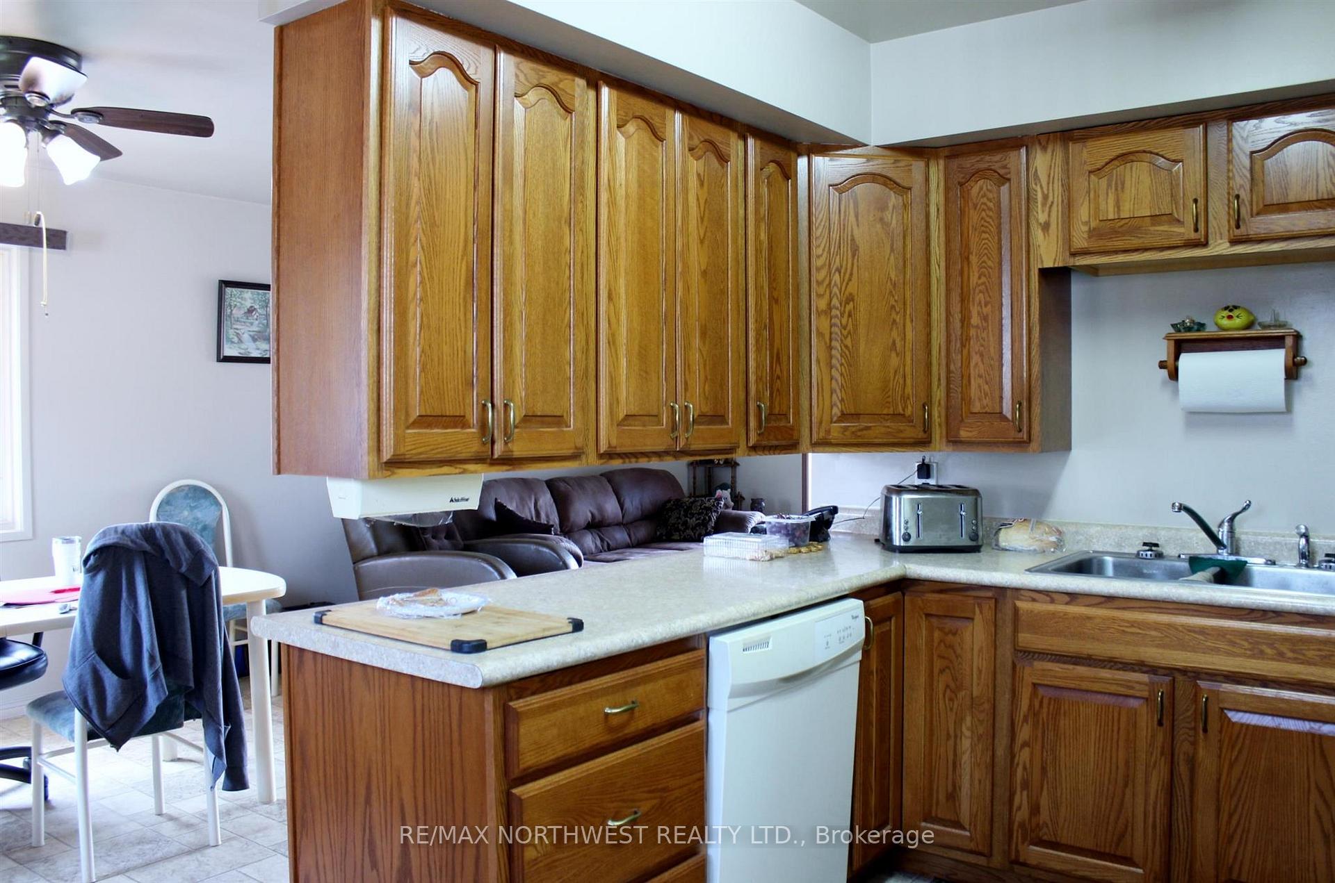 Photo 14 of 214 Third St, Rainy River — HOMEH