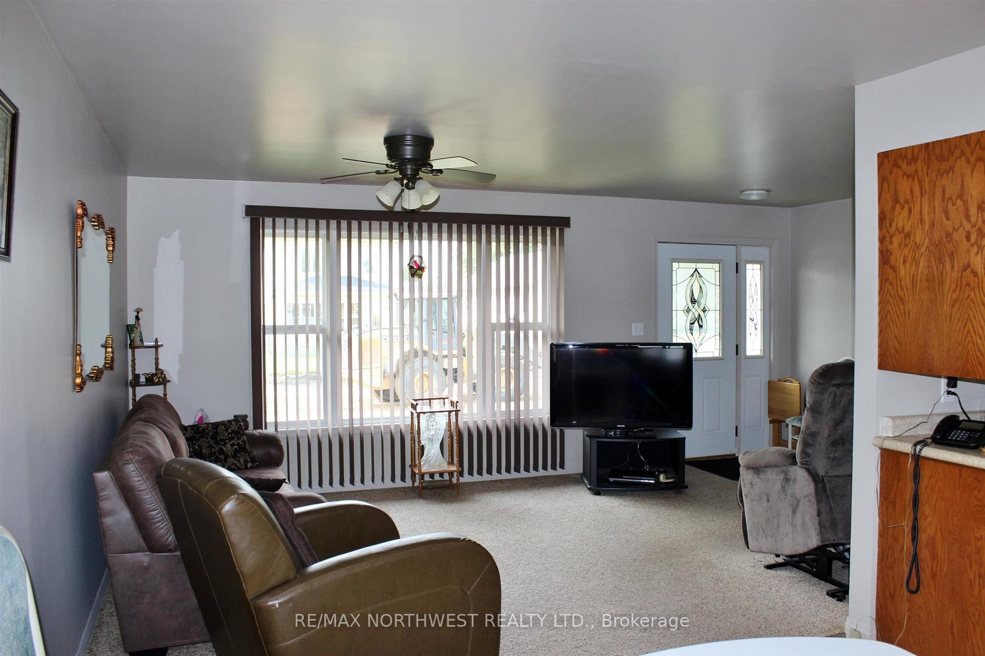 Photo 18 of 214 Third St, Rainy River — HOMEH