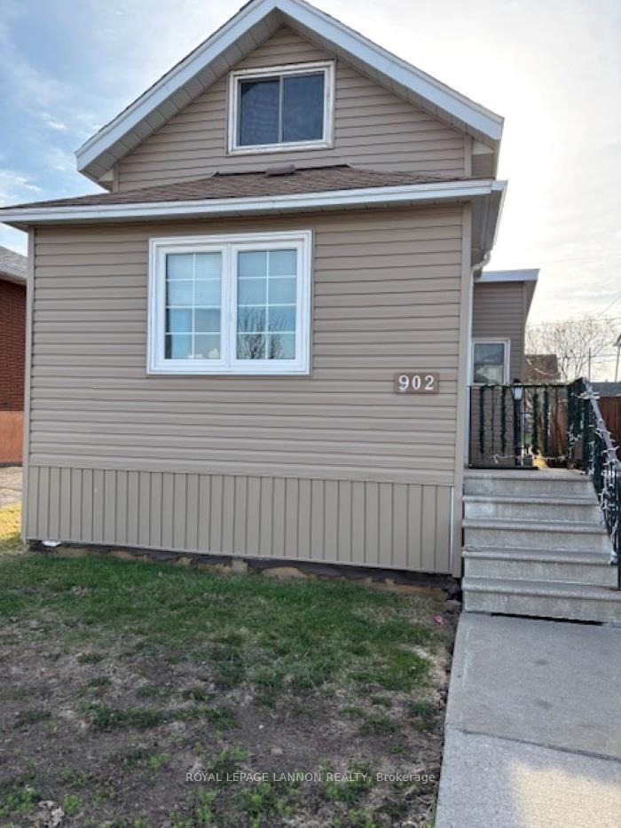 Photo 1 of 902 McIntosh Street, Thunder Bay, East End — HOMEH