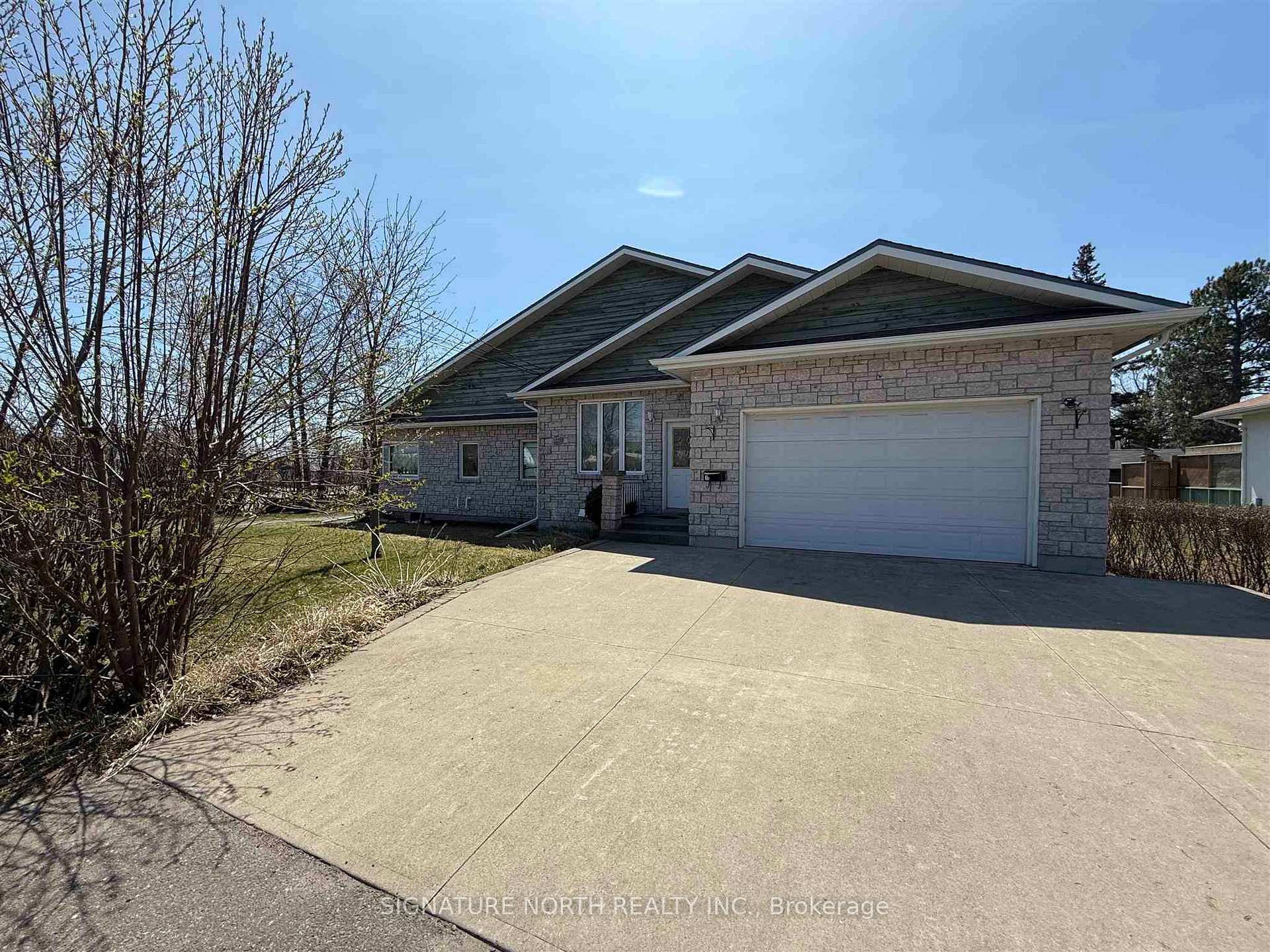 Photo 1 of 1227 Regina Ave, Thunder Bay, John Street North — HOMEH
