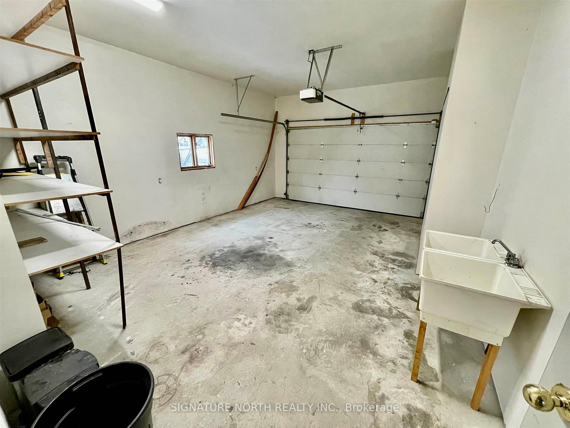 Photo 4 of 1227 Regina Ave, Thunder Bay, John Street North — HOMEH