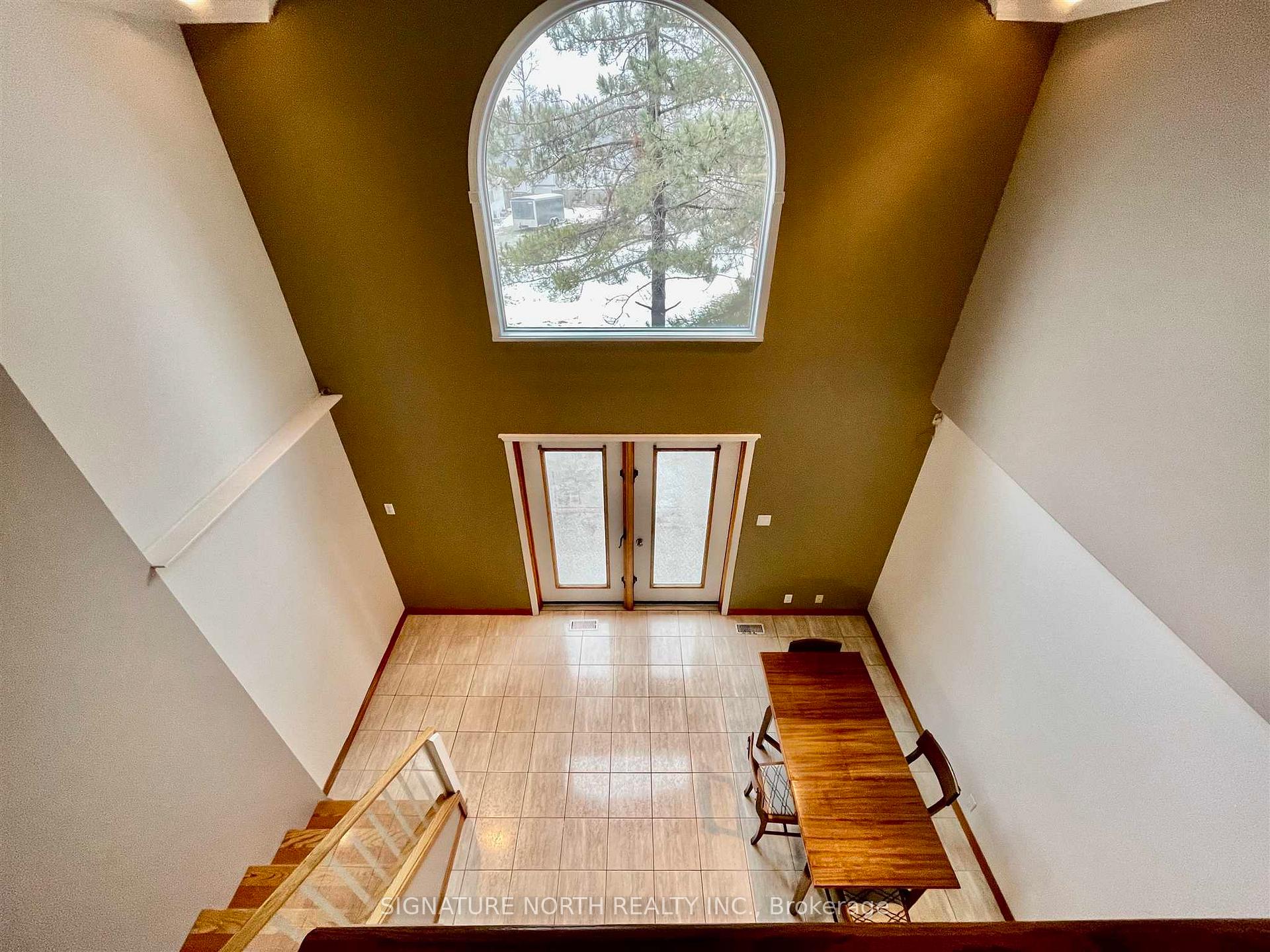Photo 5 of 1227 Regina Ave, Thunder Bay, John Street North — HOMEH