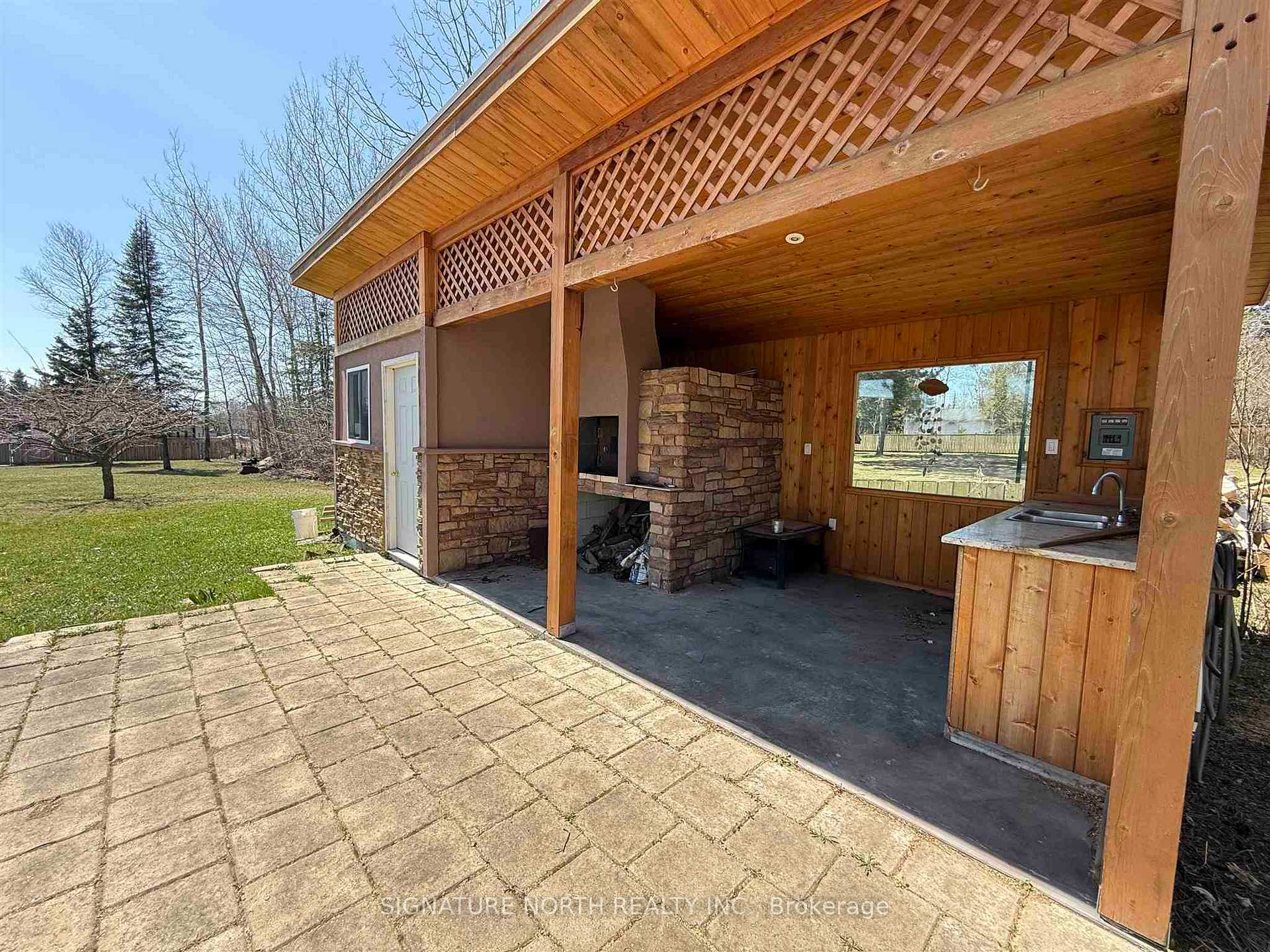 Photo 38 of 1227 Regina Ave, Thunder Bay, John Street North — HOMEH