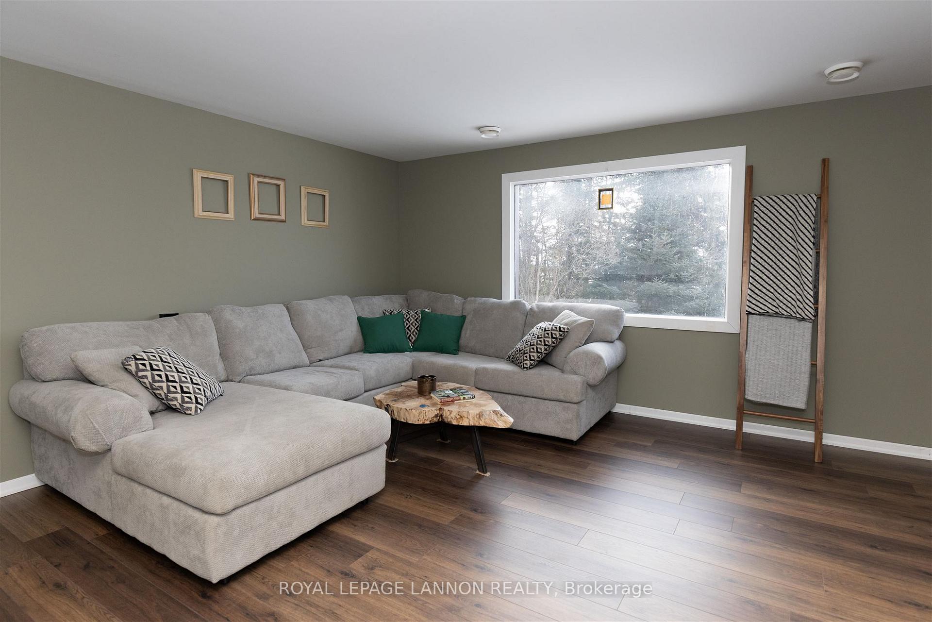 Photo 5 of 1273 Lakeshore Drive, Shuniah — HOMEH