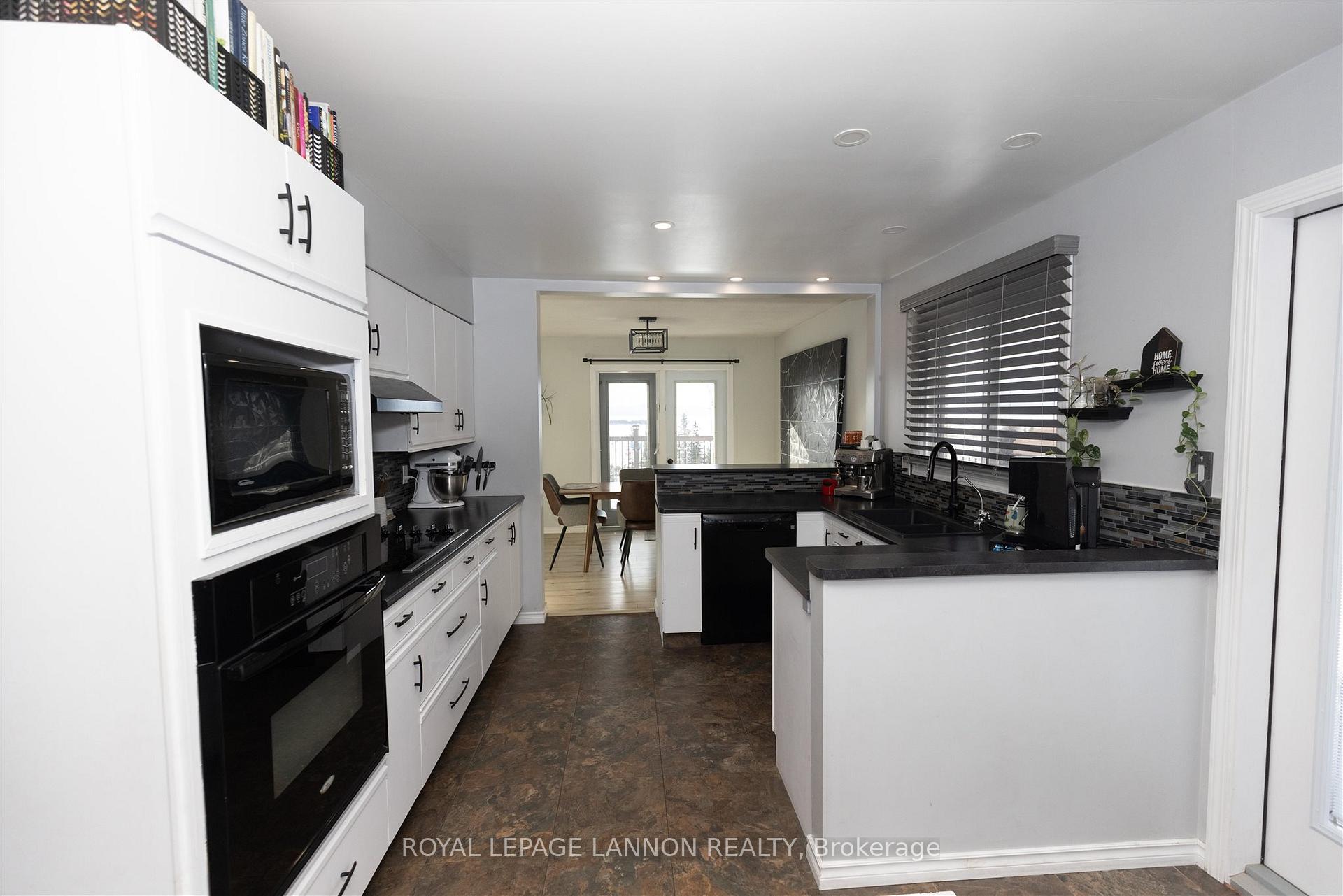 Photo 12 of 1273 Lakeshore Drive, Shuniah — HOMEH