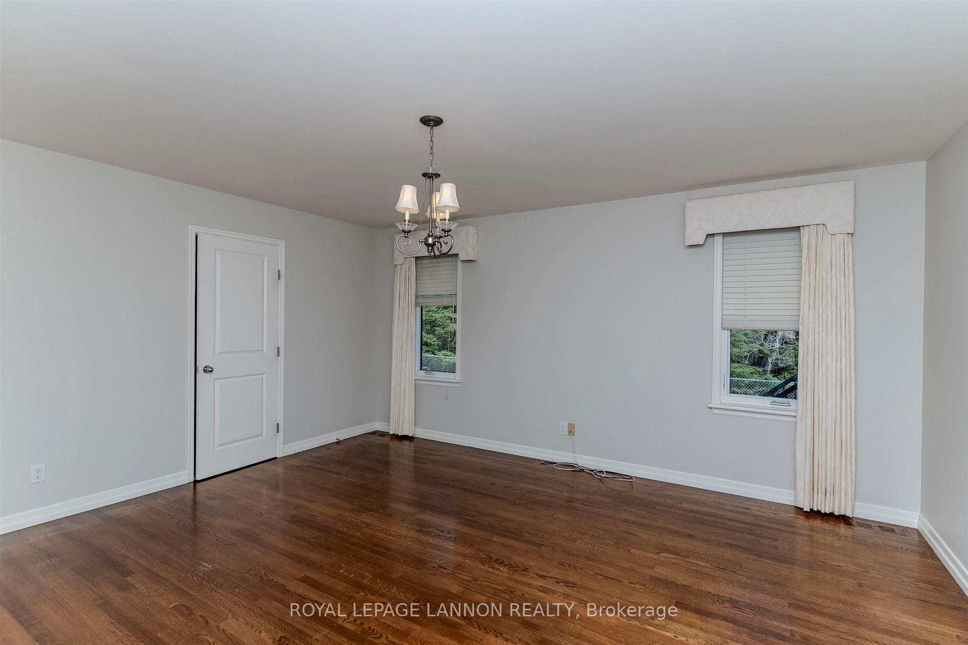 Photo 14 of 356 Fairbrooke Crescent, Thunder Bay, River Terrace — HOMEH