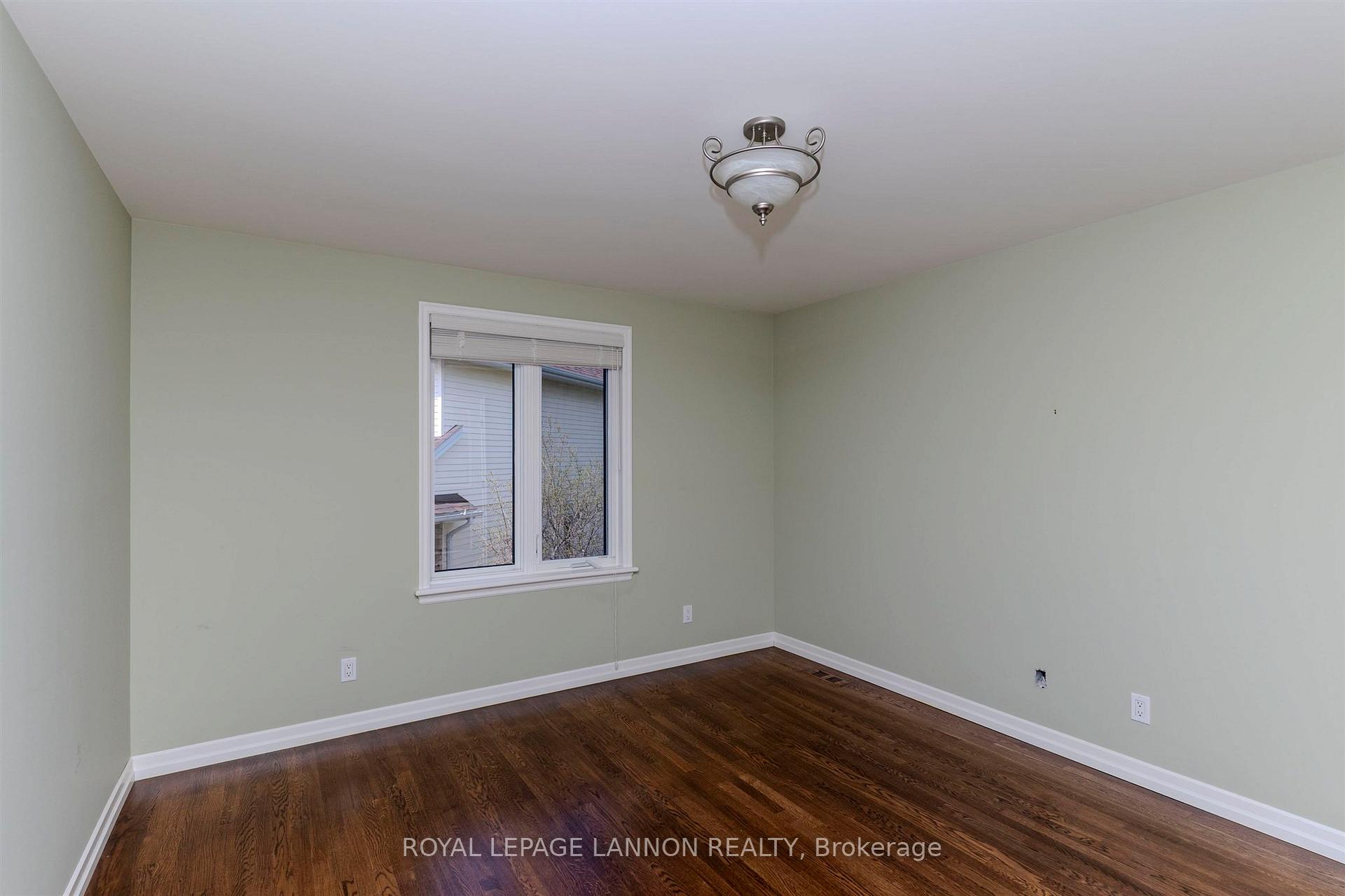Photo 26 of 356 Fairbrooke Crescent, Thunder Bay, River Terrace — HOMEH