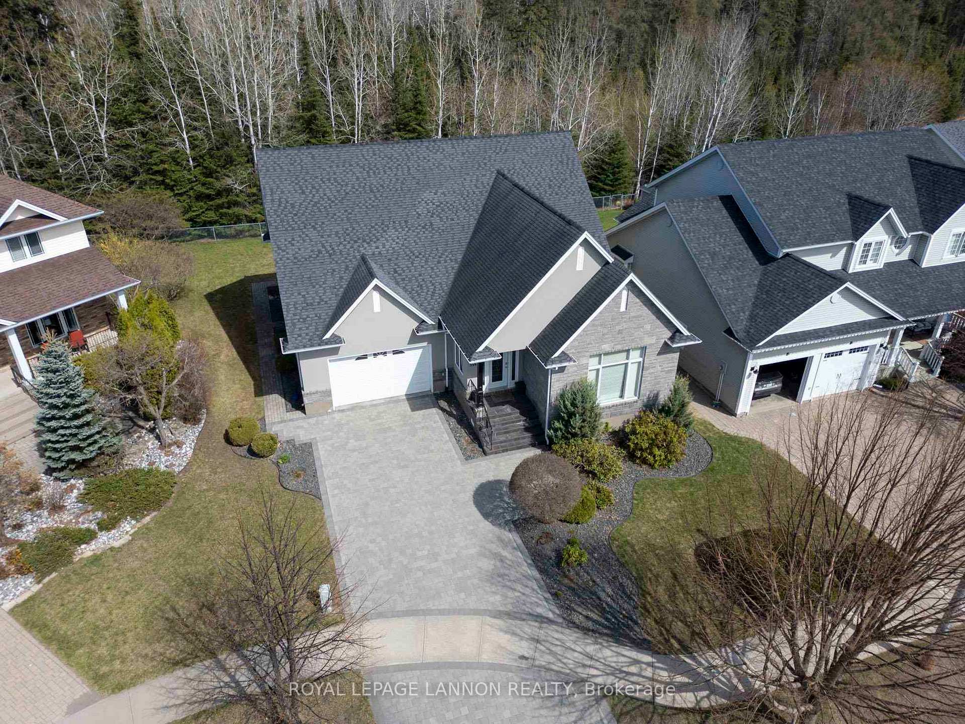 Photo 43 of 356 Fairbrooke Crescent, Thunder Bay, River Terrace — HOMEH