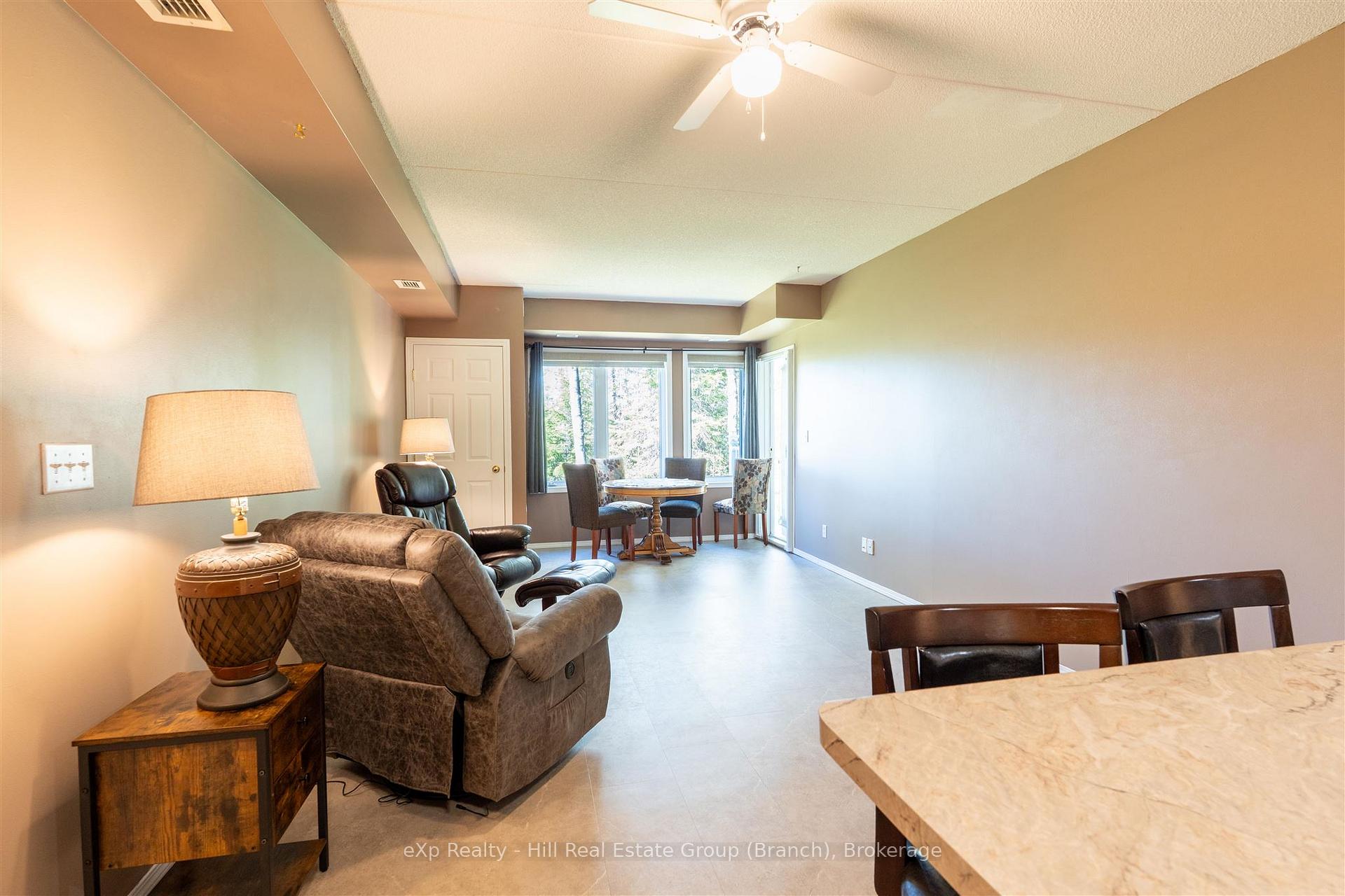 Photo 4 of Unit 204, 315 Hilldale, Thunder Bay, Dawson Heights — HOMEH