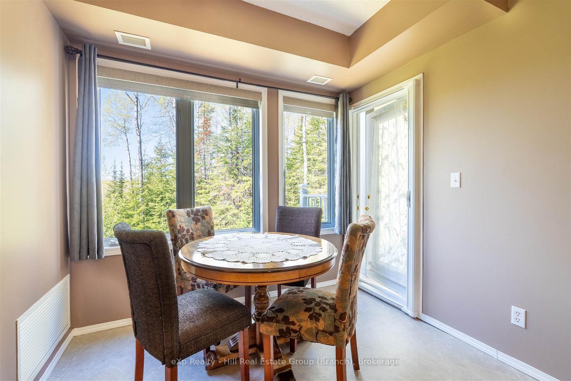 Photo 14 of Unit 204, 315 Hilldale, Thunder Bay, Dawson Heights — HOMEH
