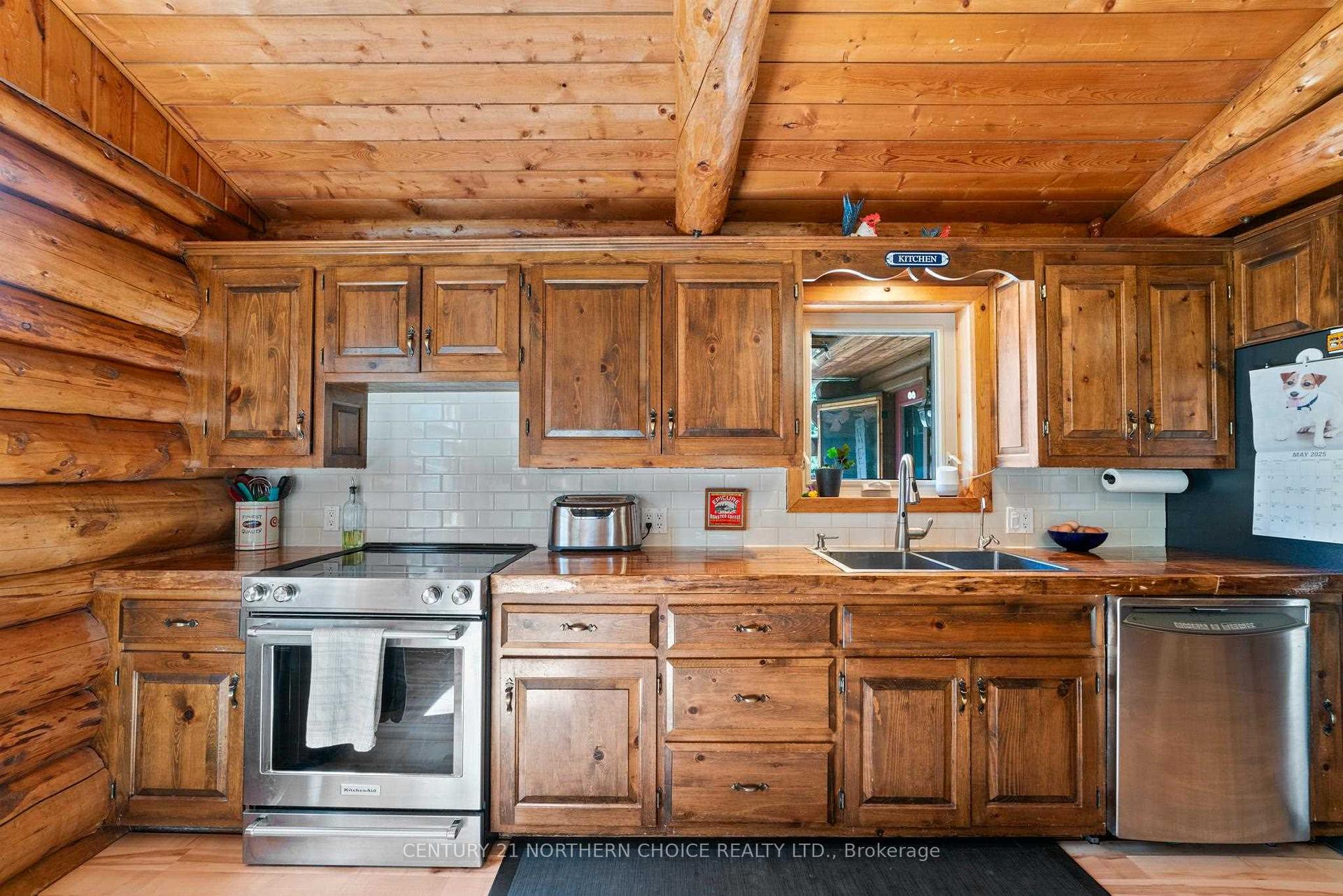 Photo 5 of 361 Howey Street, Red Lake — HOMEH