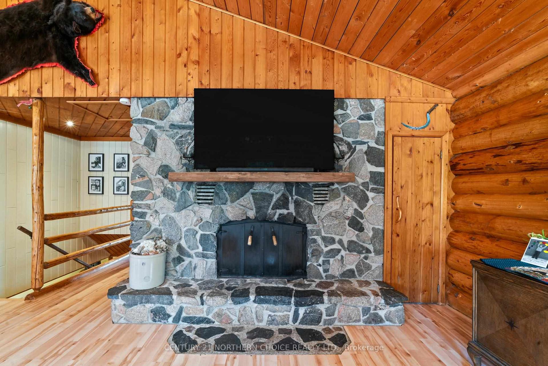 Photo 10 of 361 Howey Street, Red Lake — HOMEH