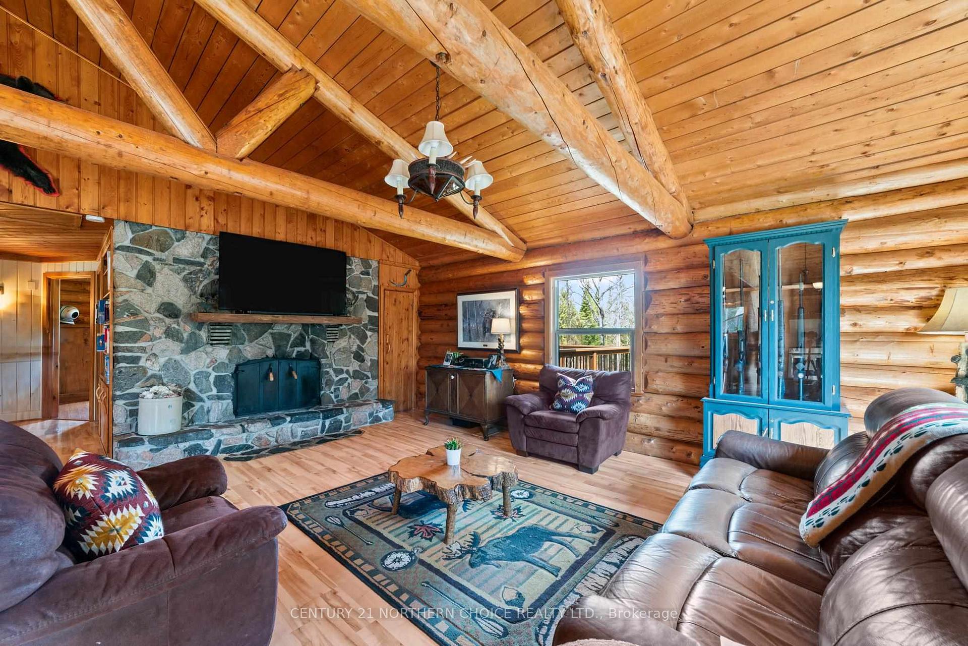 Photo 11 of 361 Howey Street, Red Lake — HOMEH