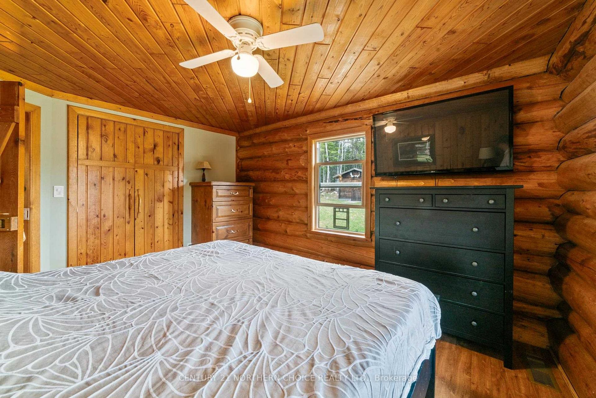 Photo 14 of 361 Howey Street, Red Lake — HOMEH
