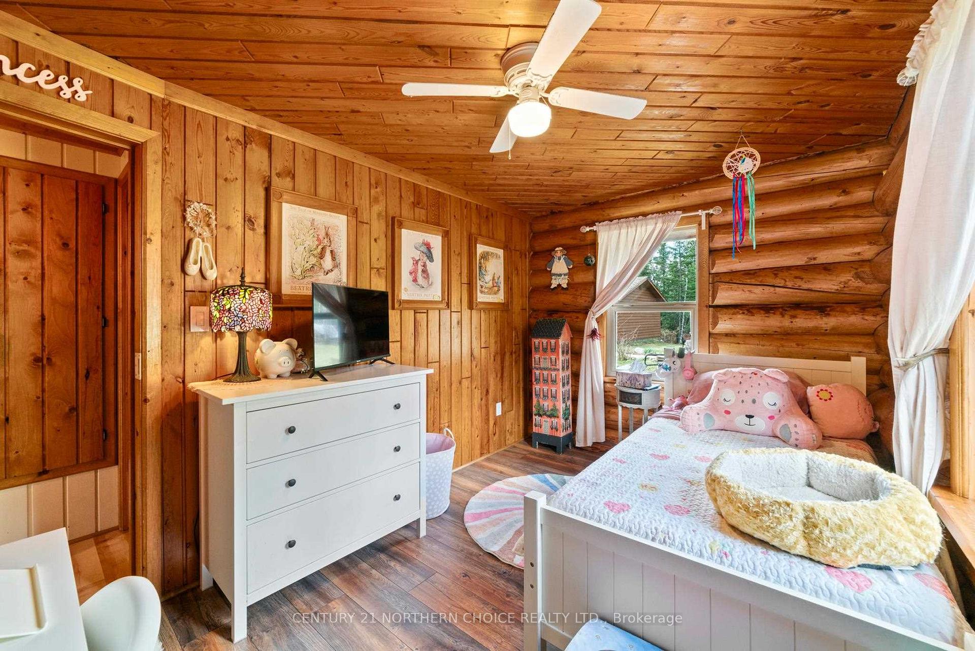 Photo 16 of 361 Howey Street, Red Lake — HOMEH
