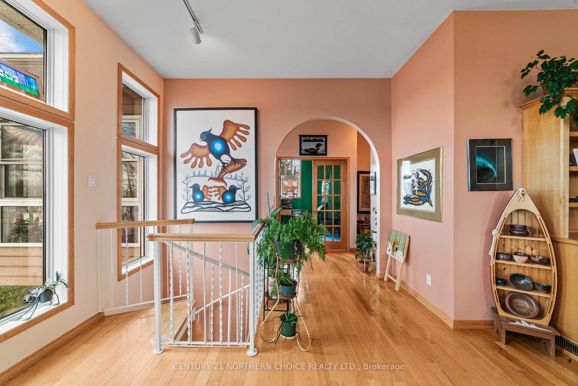 Photo 3 of 33 Cochenour Crescent, Red Lake — HOMEH