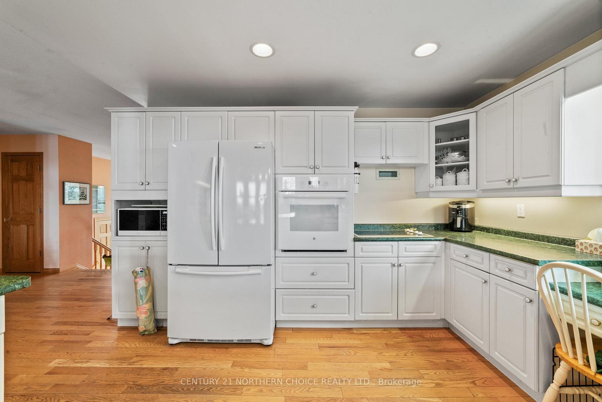 Photo 7 of 33 Cochenour Crescent, Red Lake — HOMEH