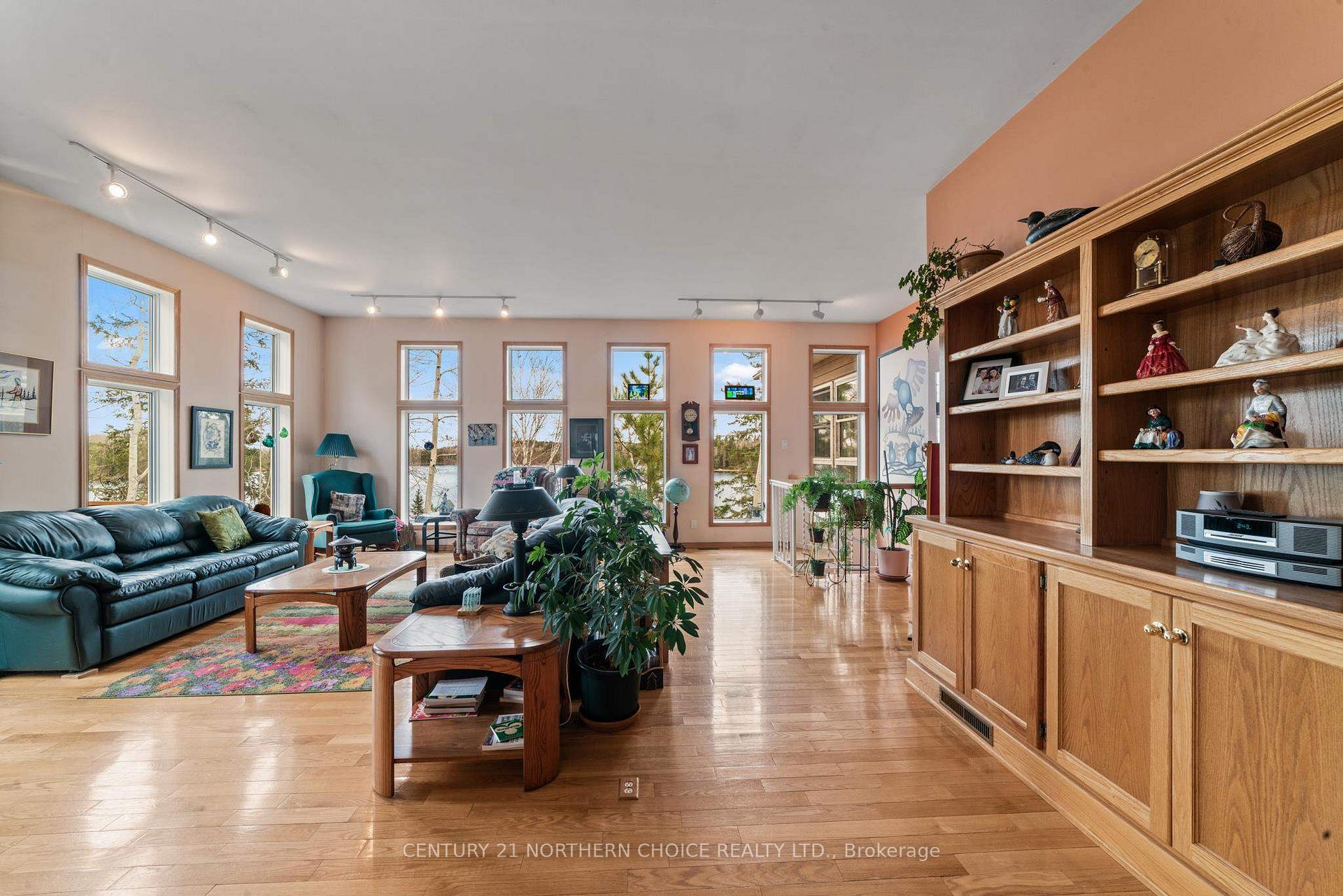 Photo 10 of 33 Cochenour Crescent, Red Lake — HOMEH