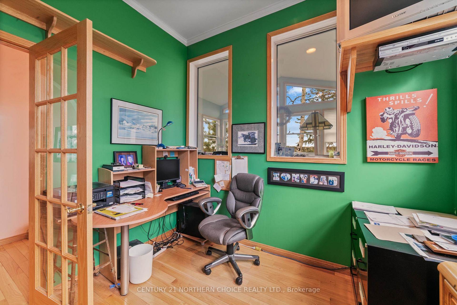 Photo 13 of 33 Cochenour Crescent, Red Lake — HOMEH