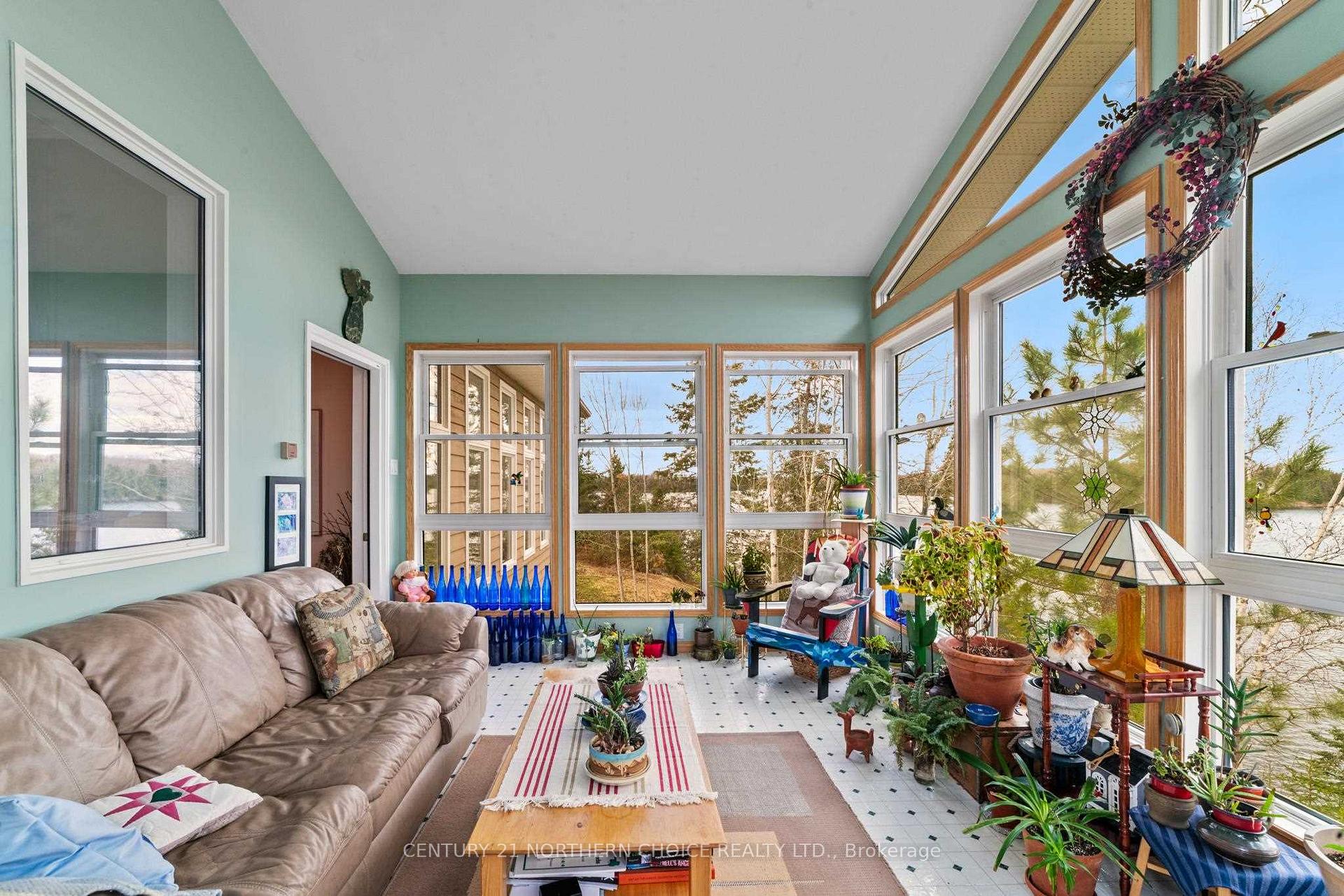 Photo 16 of 33 Cochenour Crescent, Red Lake — HOMEH
