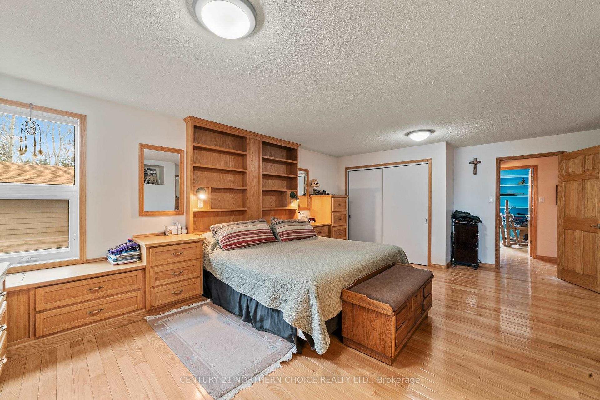 Photo 17 of 33 Cochenour Crescent, Red Lake — HOMEH