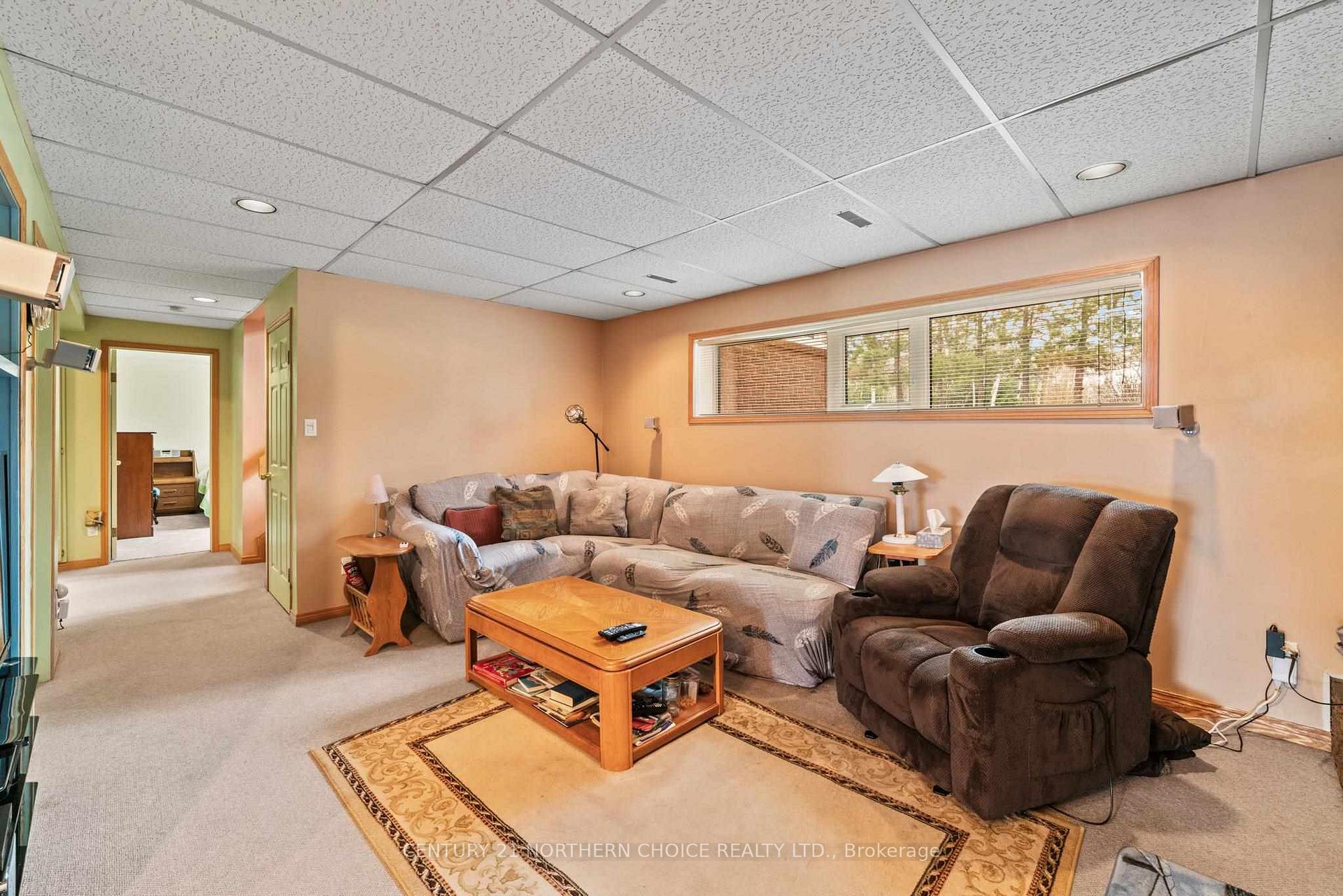 Photo 27 of 33 Cochenour Crescent, Red Lake — HOMEH