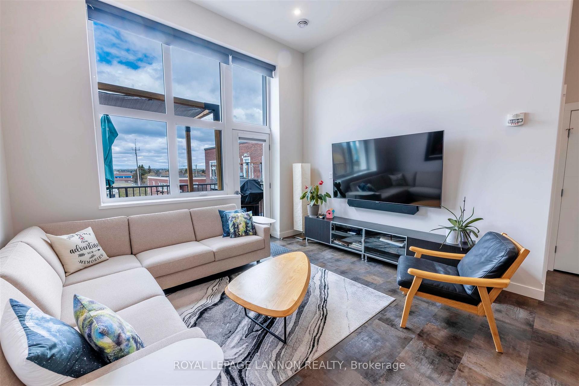 Photo 2 of Unit #3409, 96 High Street, Thunder Bay, College Heights — HOMEH