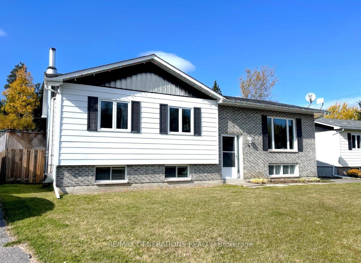 Photo 1 of 52 Matachewan Road, Manitouwadge — HOMEH