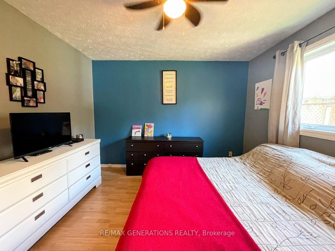 Photo 13 of 52 Matachewan Road, Manitouwadge — HOMEH