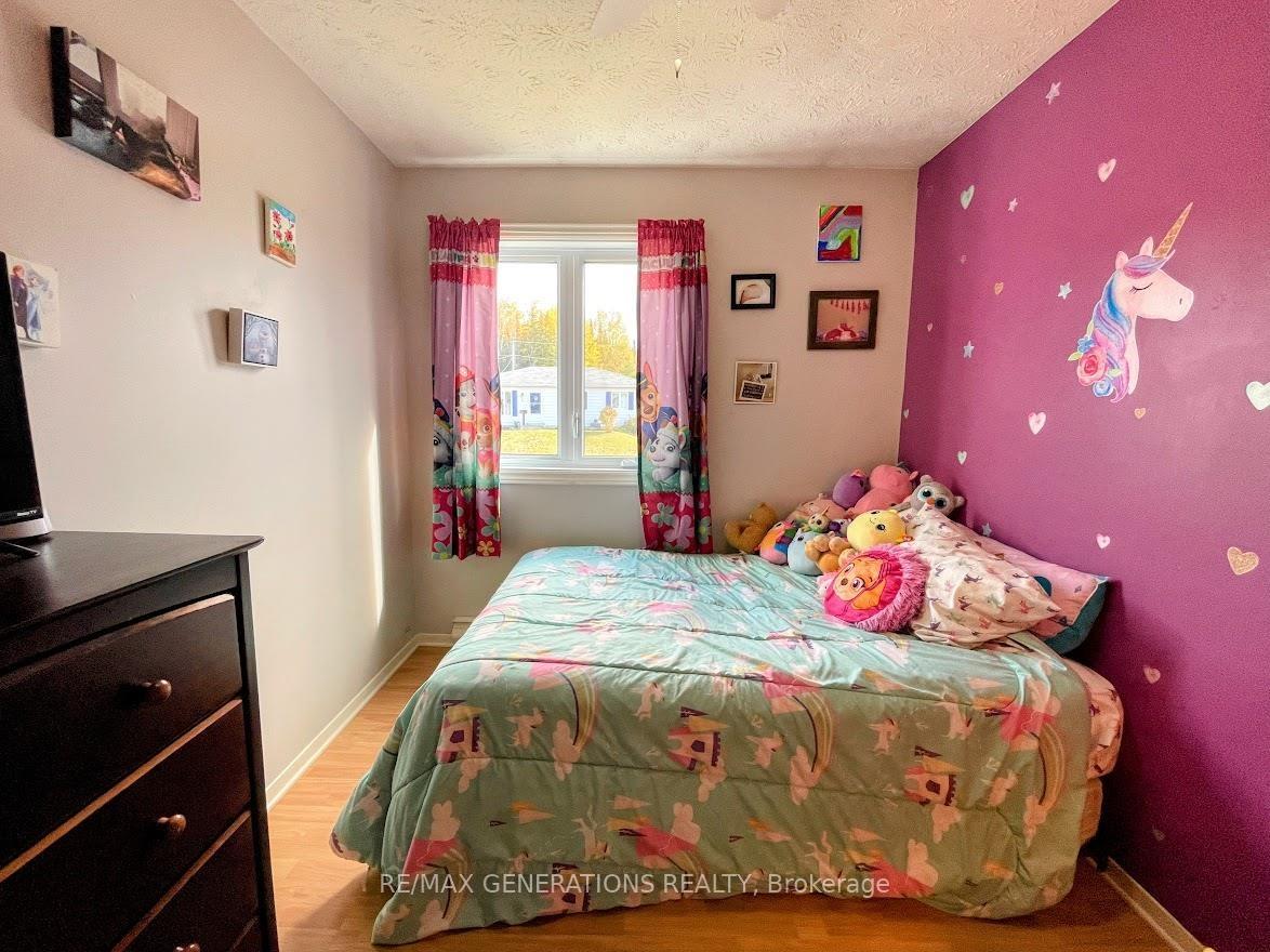 Photo 15 of 52 Matachewan Road, Manitouwadge — HOMEH