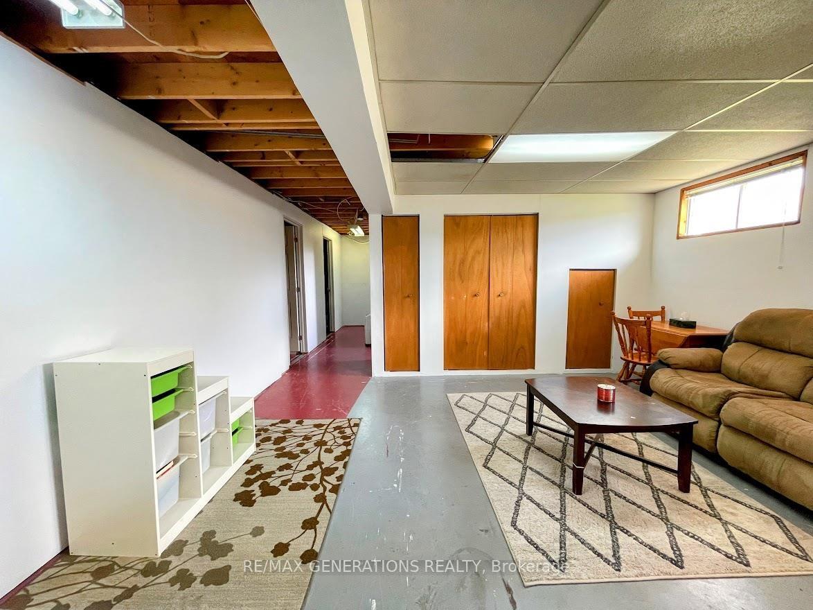 Photo 25 of 52 Matachewan Road, Manitouwadge — HOMEH