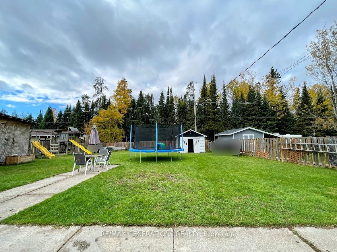 Photo 34 of 52 Matachewan Road, Manitouwadge — HOMEH