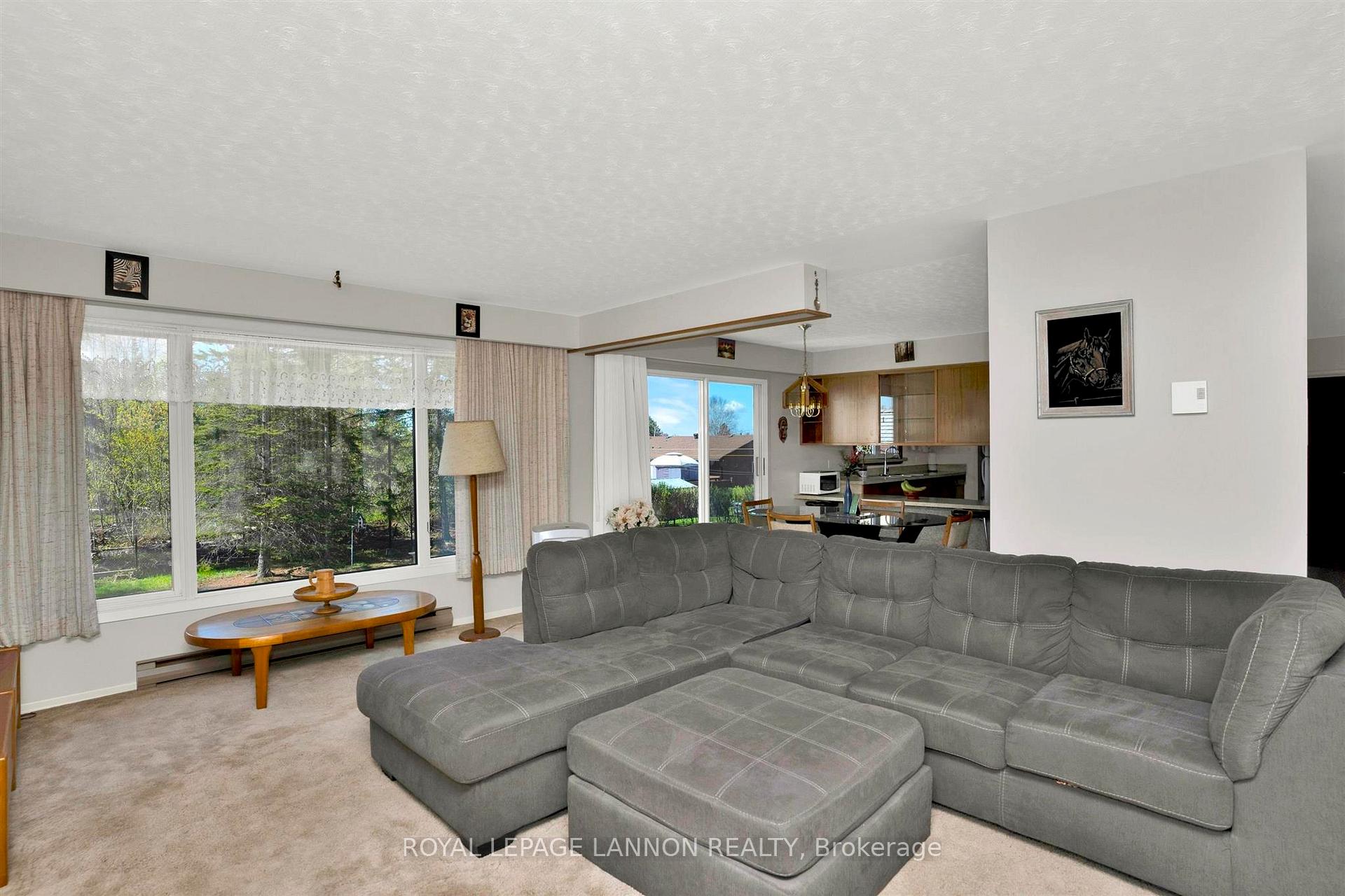 Photo 9 of 429 Elliott Street, Thunder Bay, Current River — HOMEH