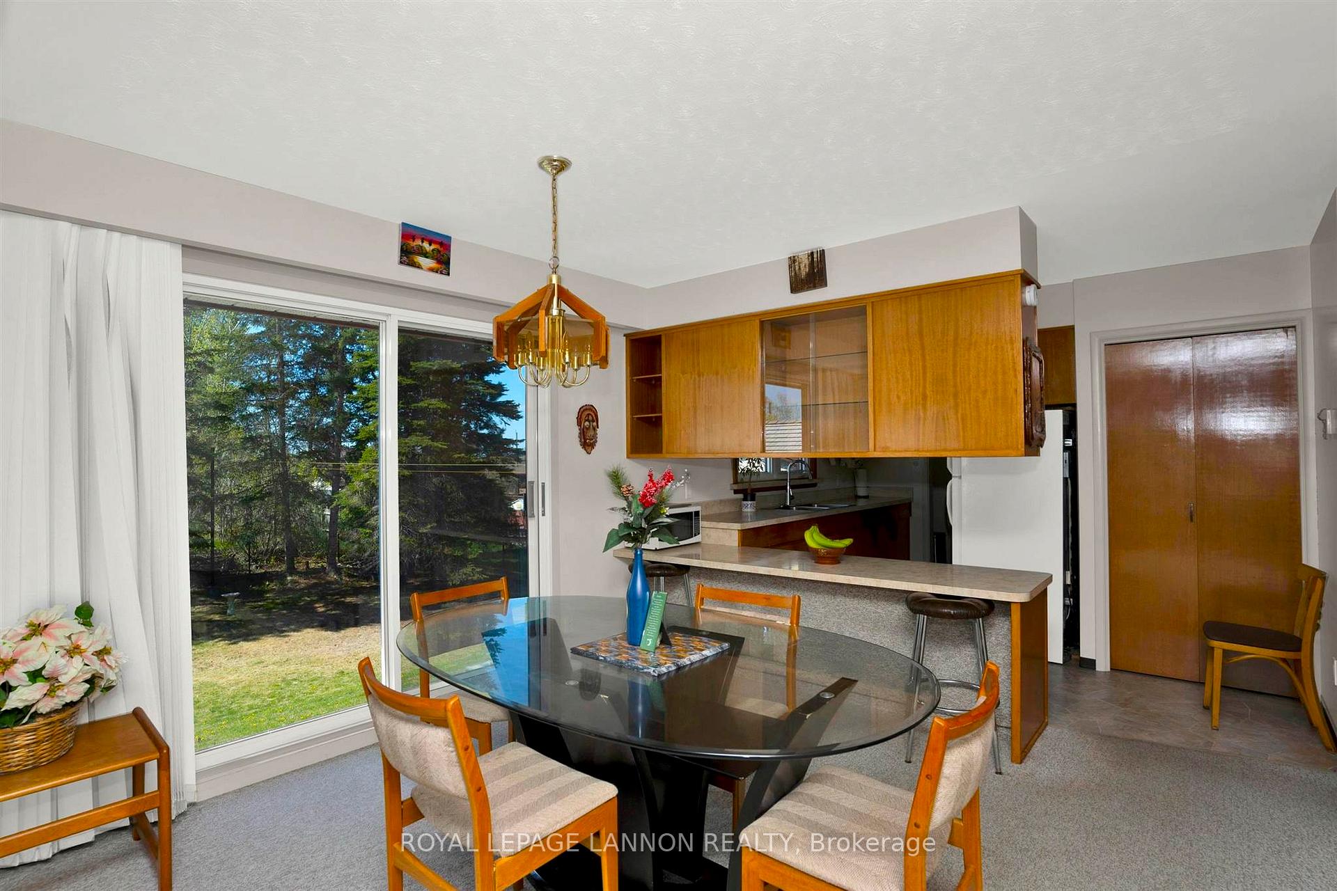 Photo 11 of 429 Elliott Street, Thunder Bay, Current River — HOMEH