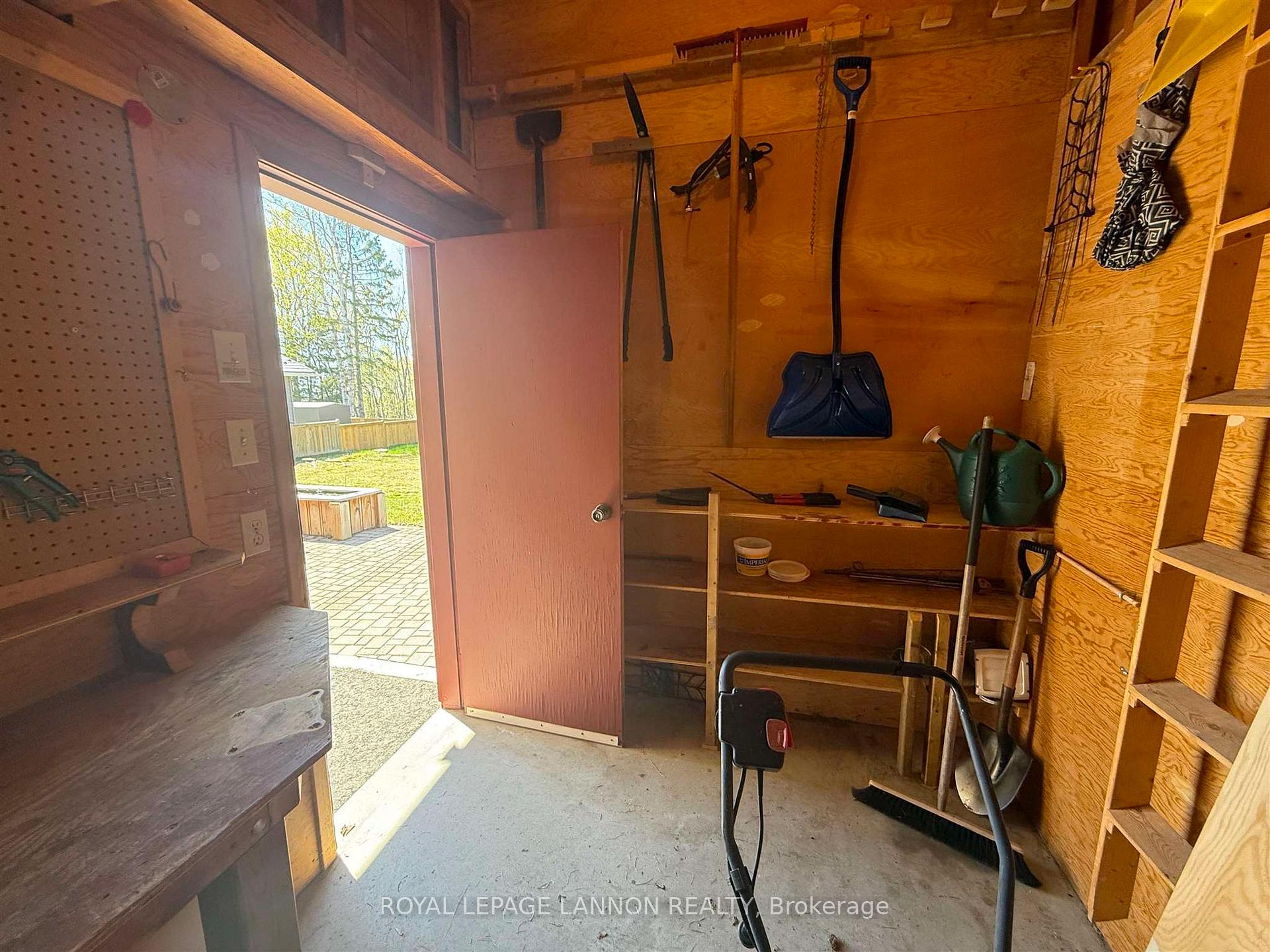 Photo 39 of 429 Elliott Street, Thunder Bay, Current River — HOMEH