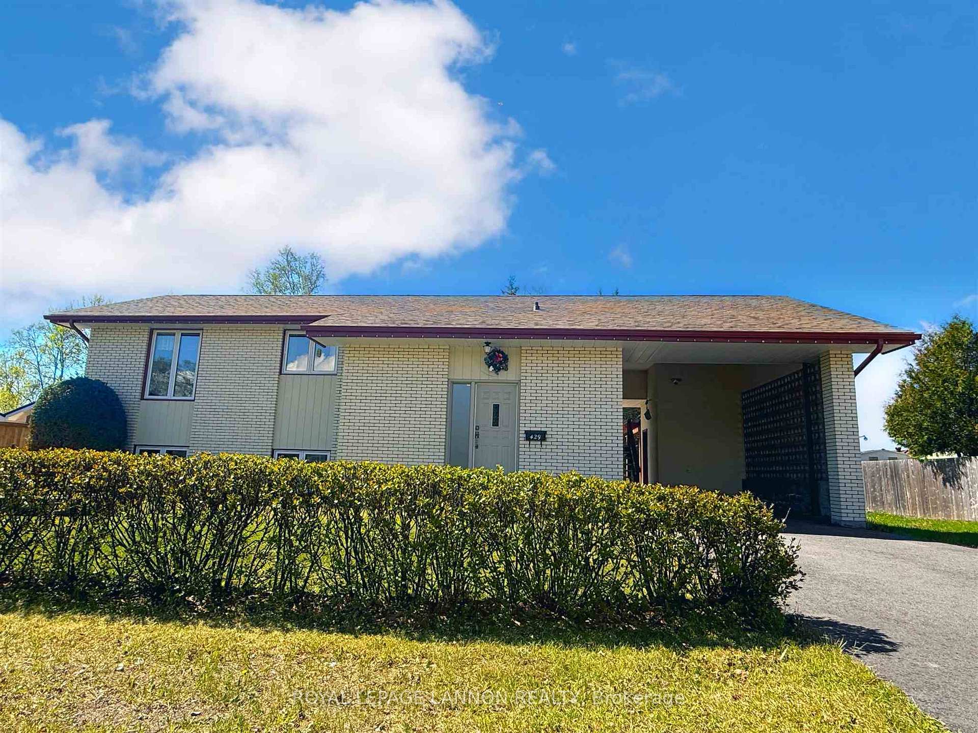 Photo 50 of 429 Elliott Street, Thunder Bay, Current River — HOMEH