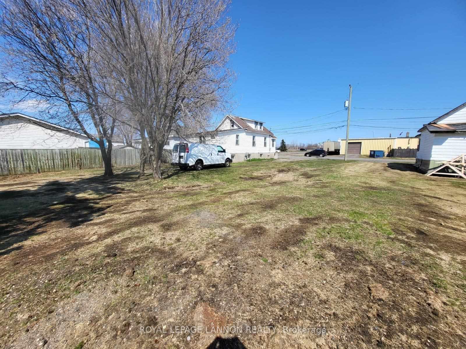 Photo 17 of 630 High Street S, Thunder Bay, Court / Cumberland — HOMEH