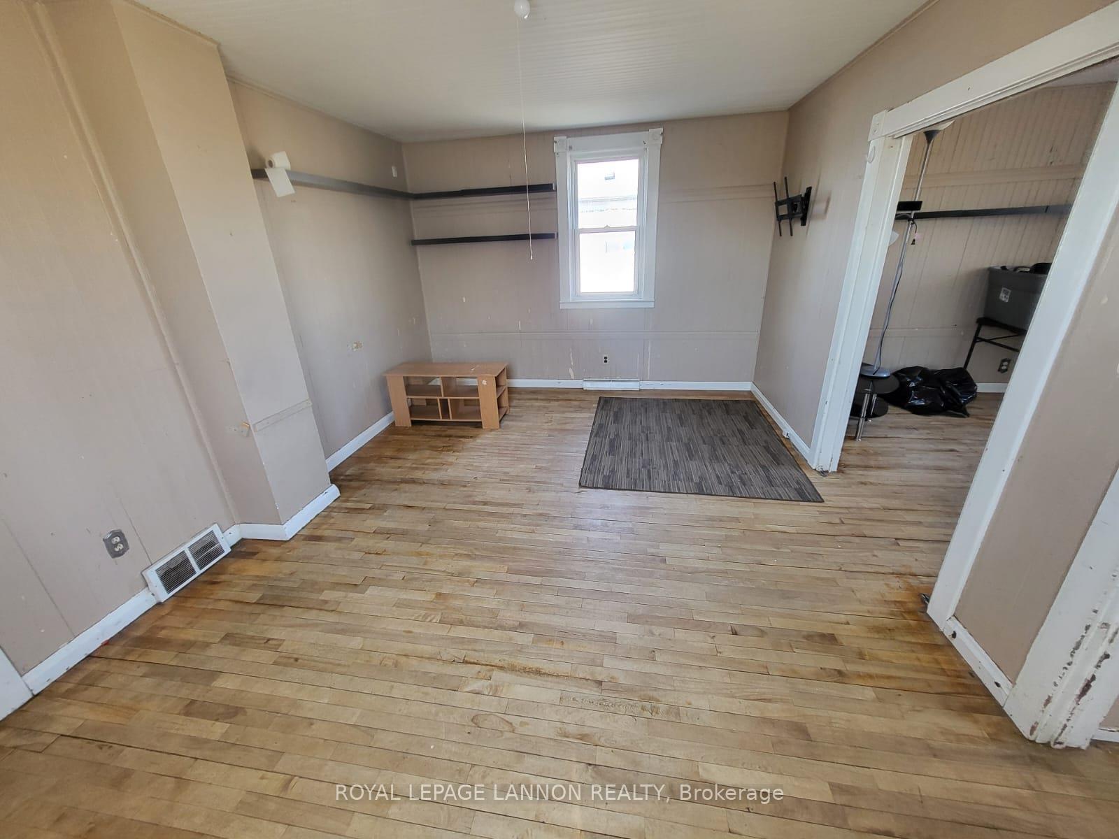 Photo 8 of 624 High Street S, Thunder Bay, Court / Cumberland — HOMEH