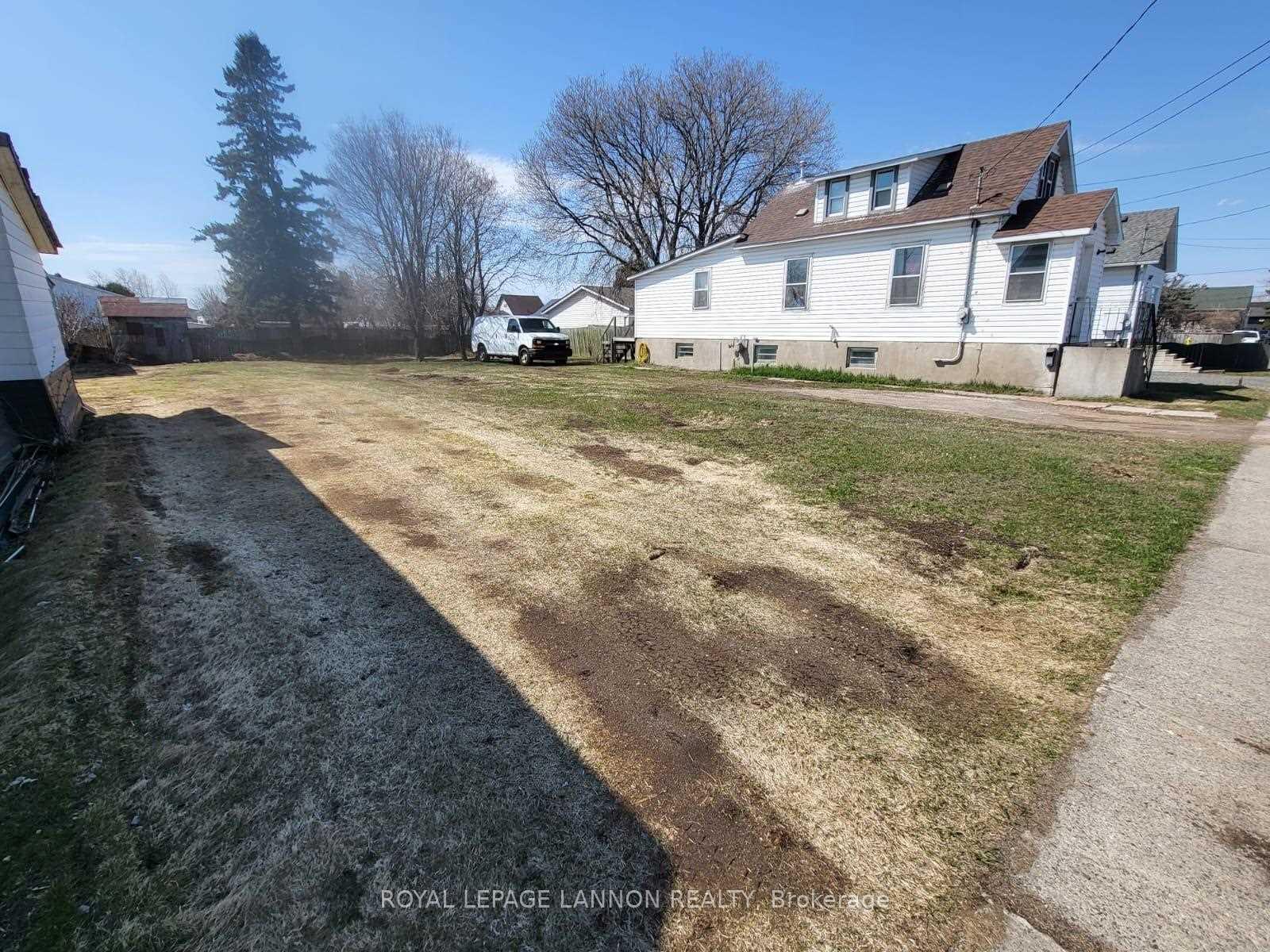 Photo 31 of 624 High Street S, Thunder Bay, Court / Cumberland — HOMEH