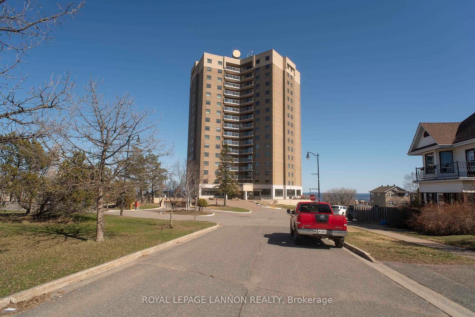Photo 3 of Unit 408, 405 Waverly Street, Thunder Bay, Court / Cumberland — HOMEH
