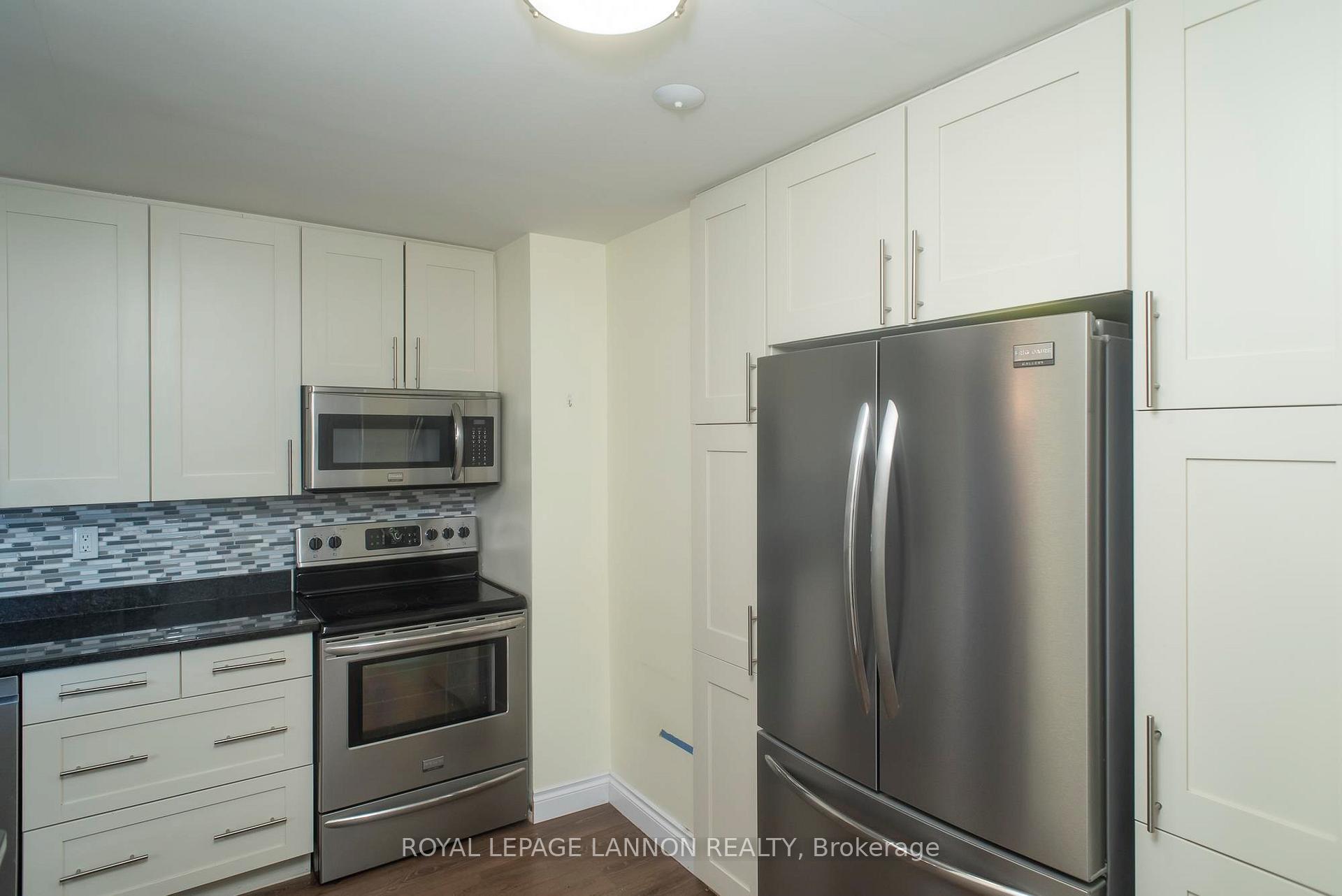 Photo 11 of Unit 408, 405 Waverly Street, Thunder Bay, Court / Cumberland — HOMEH