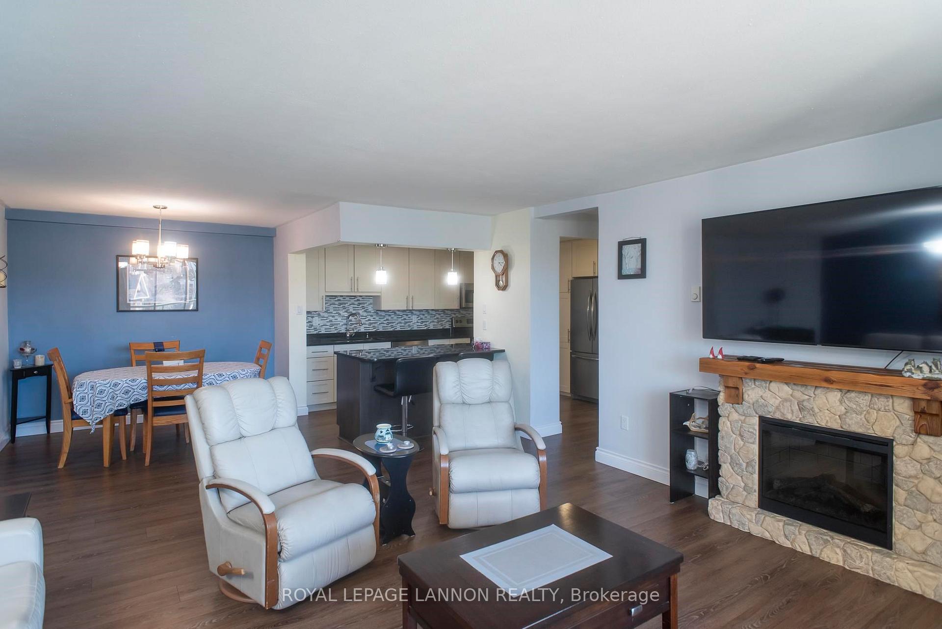 Photo 14 of Unit 408, 405 Waverly Street, Thunder Bay, Court / Cumberland — HOMEH